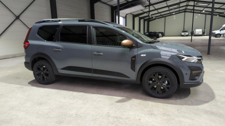 43435_p28 - DACIA - JOGGER - 2024