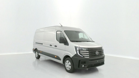 318826_p2 - NISSAN - INTERSTAR - 2025