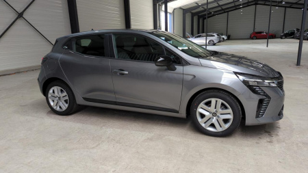44709_p28 - RENAULT - CLIO 5 - 2024