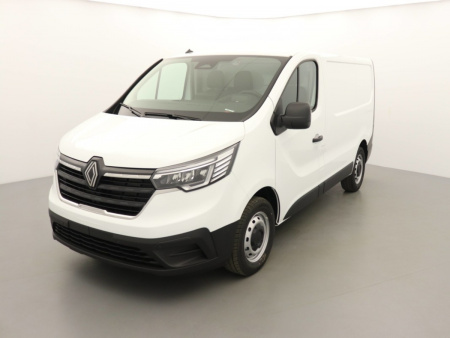 N198692_p3 - RENAULT - TRAFIC - 2025