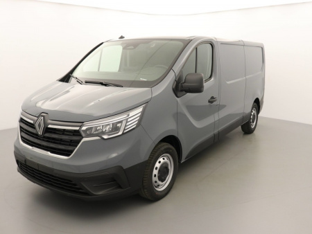 N198730_p3 - RENAULT - TRAFIC - 2025