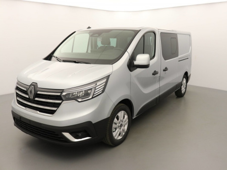 N198742_p3 - RENAULT - TRAFIC - 2025