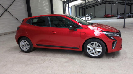 44635_p28 - RENAULT - CLIO 5 - 2025