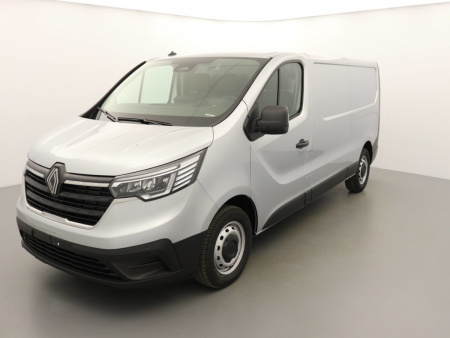 N198058_p3 - RENAULT - TRAFIC - 2025