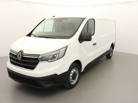N198713_p3 - RENAULT - TRAFIC - 2025