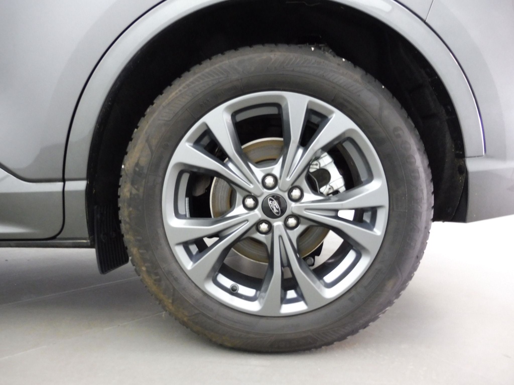 70356_p51 - FORD - KUGA - 2024 - photo 12