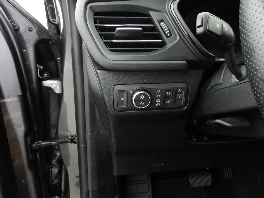 70356_p51 - FORD - KUGA - 2024 - photo 8