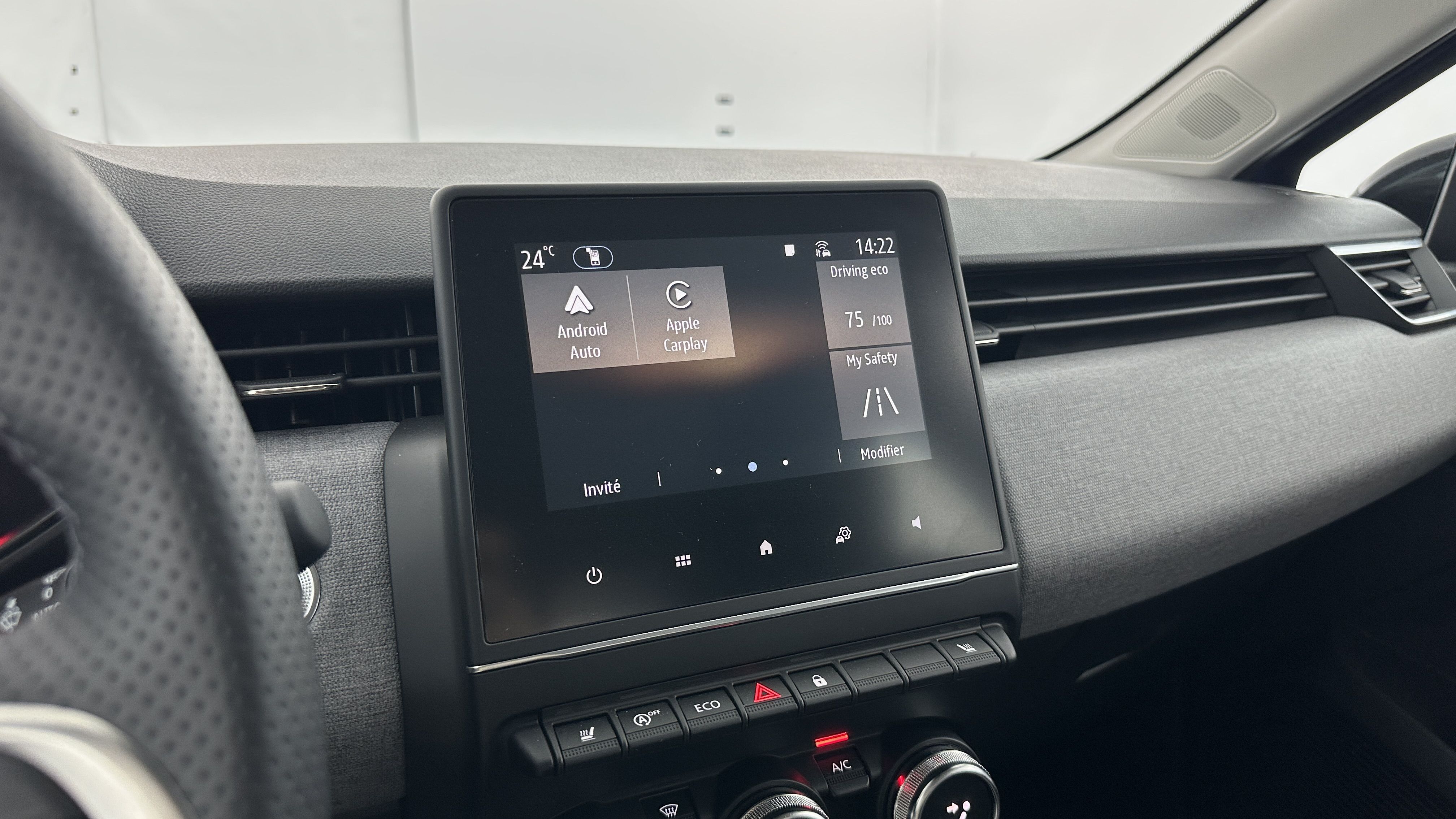 GLI00002527_p53 - RENAULT - CLIO - 2024 - photo 17