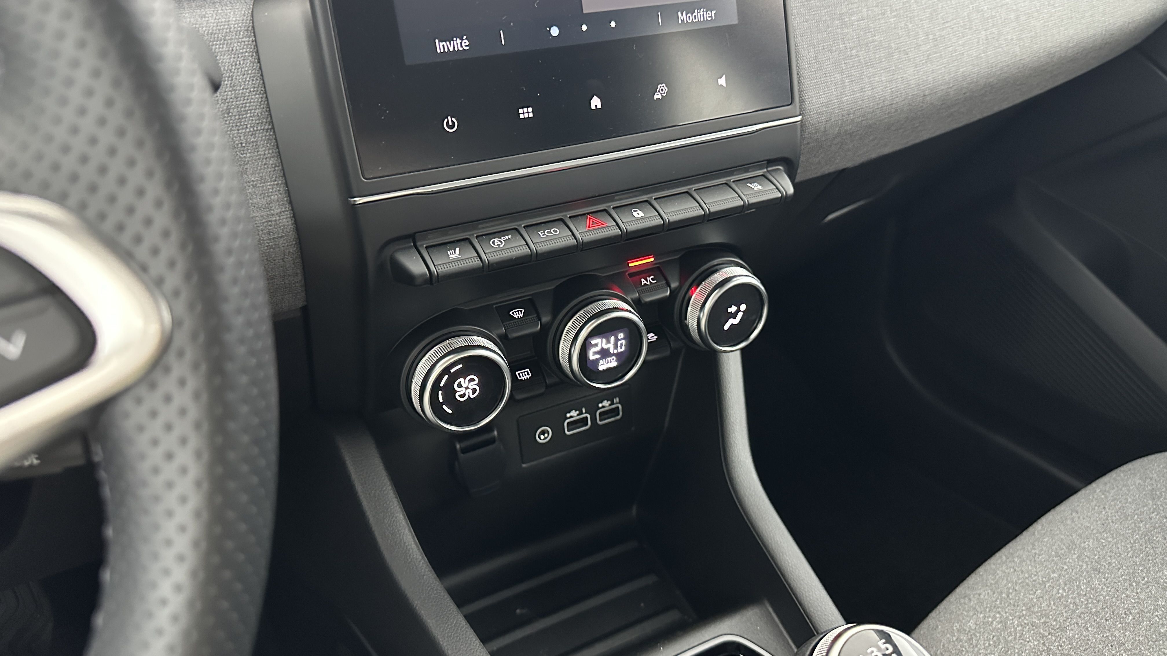 GLI00002527_p53 - RENAULT - CLIO - 2024 - photo 18