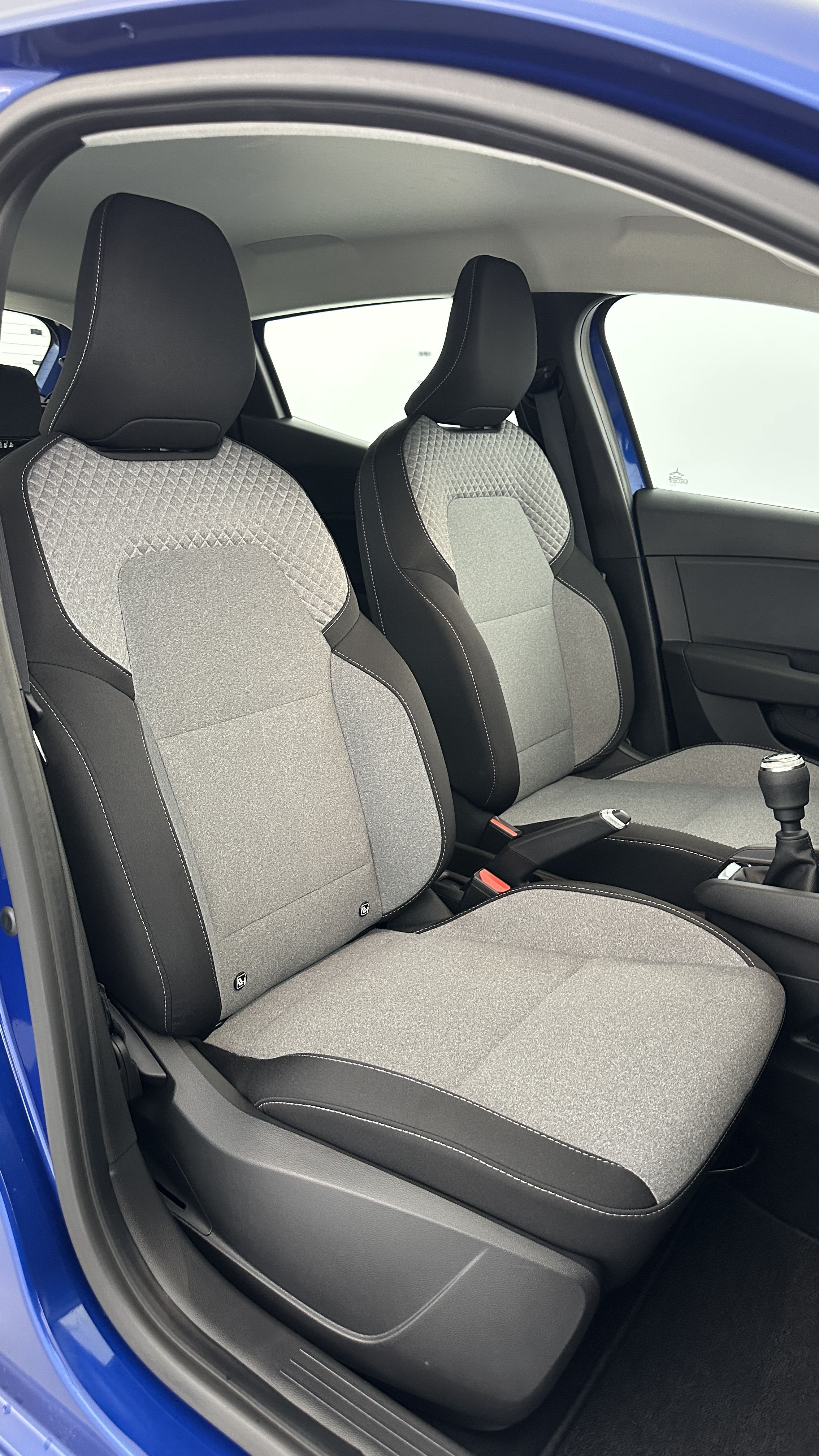 GLI00002527_p53 - RENAULT - CLIO - 2024 - photo 22