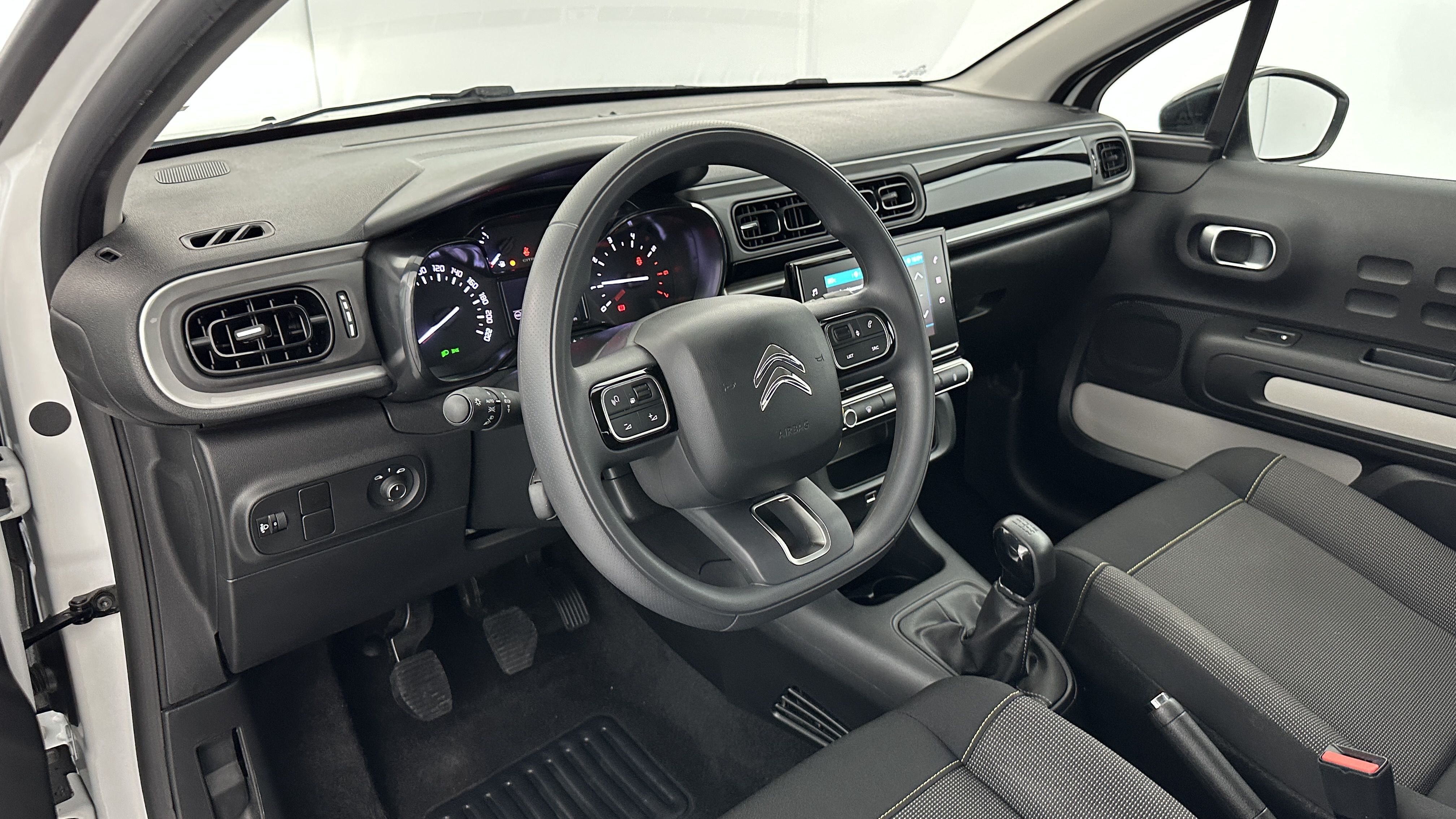 GLI00001784_p53 - CITROEN - C3 - 2024 - photo 6