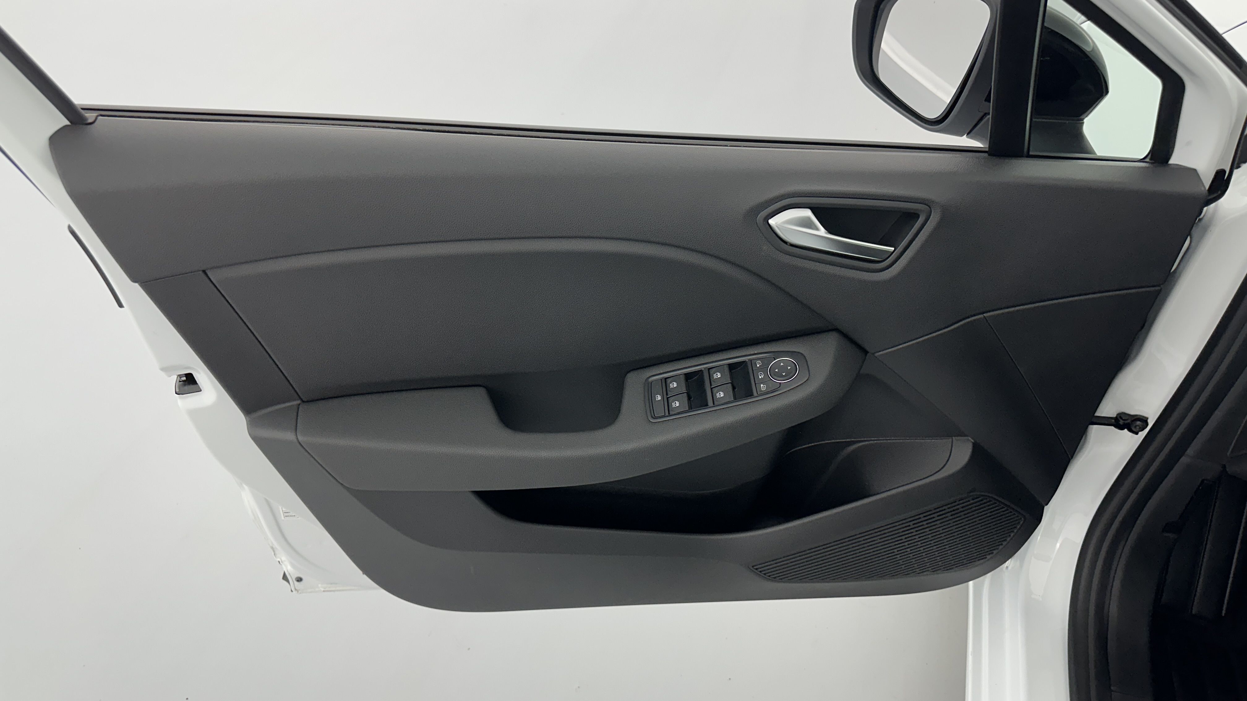 GLI00002517_p53 - RENAULT - CLIO - 2024 - photo 12