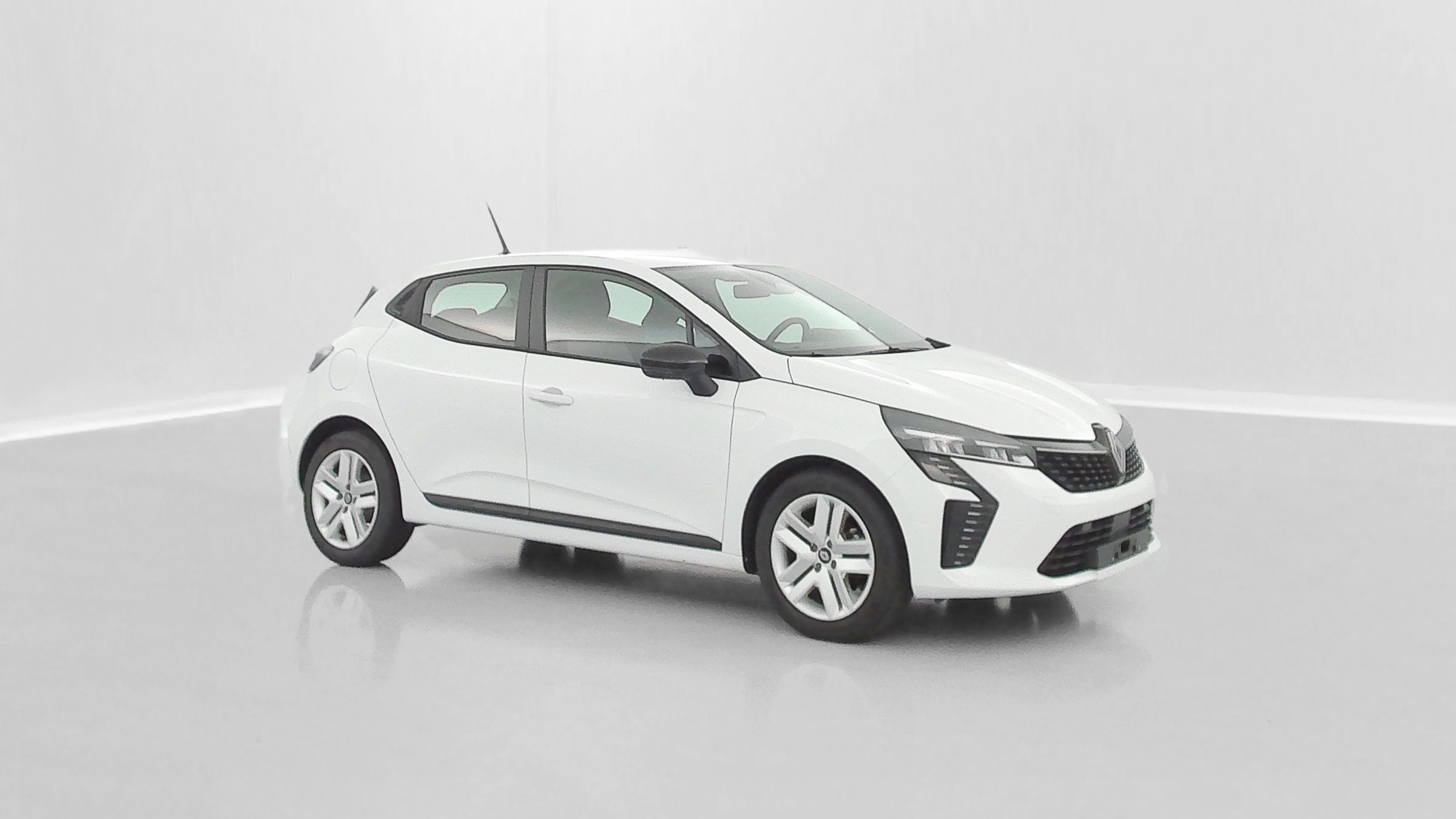 GLI00002517_p53 - RENAULT - CLIO - 2024 - photo 27