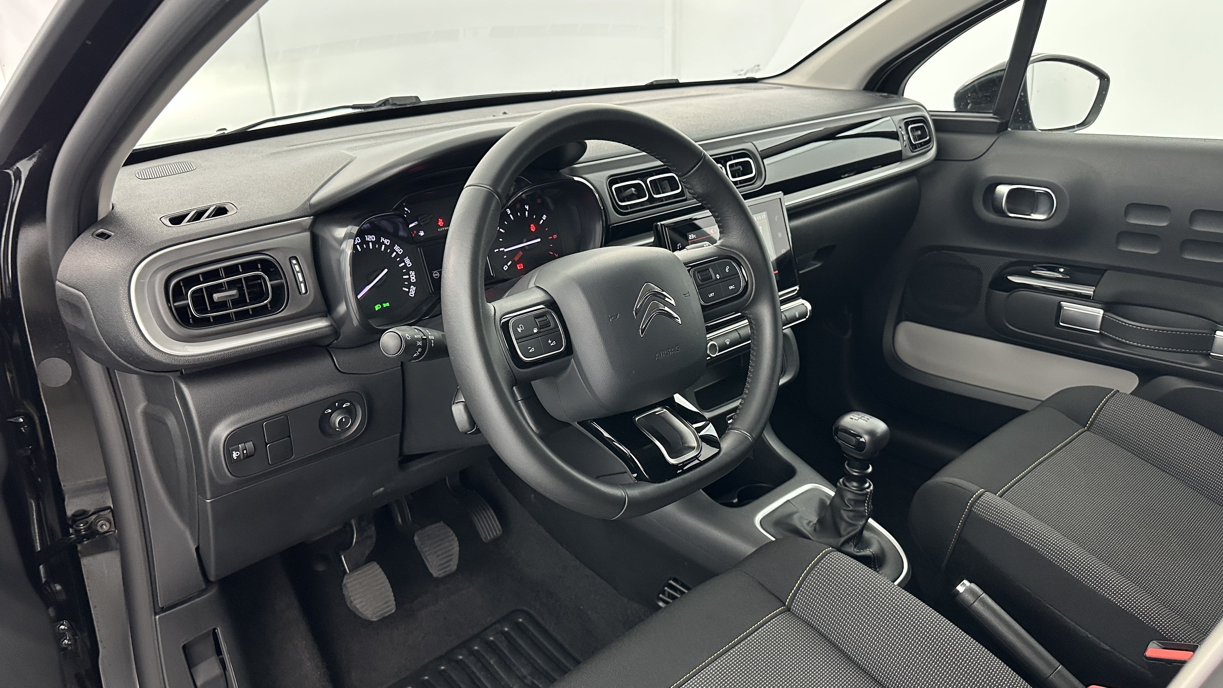 GLI00002540_p53 - CITROEN - C3 - 2024 - photo 6