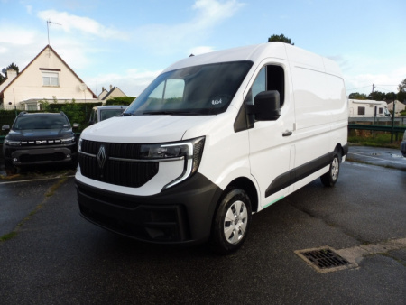 71205_p51 - RENAULT - MASTER - 2025