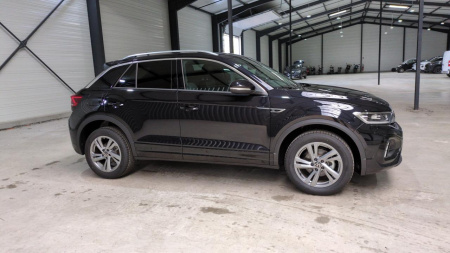 46077_p28 - VOLKSWAGEN - T ROC - 2025