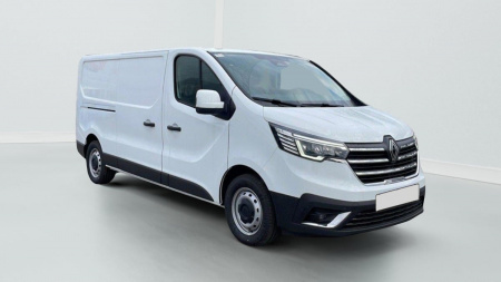 357121_p2 - RENAULT - TRAFIC - 2025