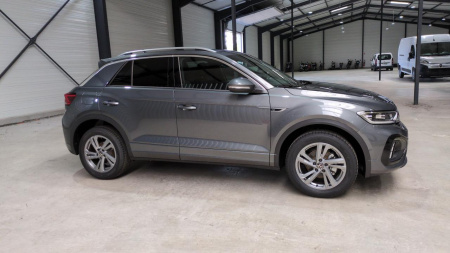 46078_p28 - VOLKSWAGEN - T ROC - 2025