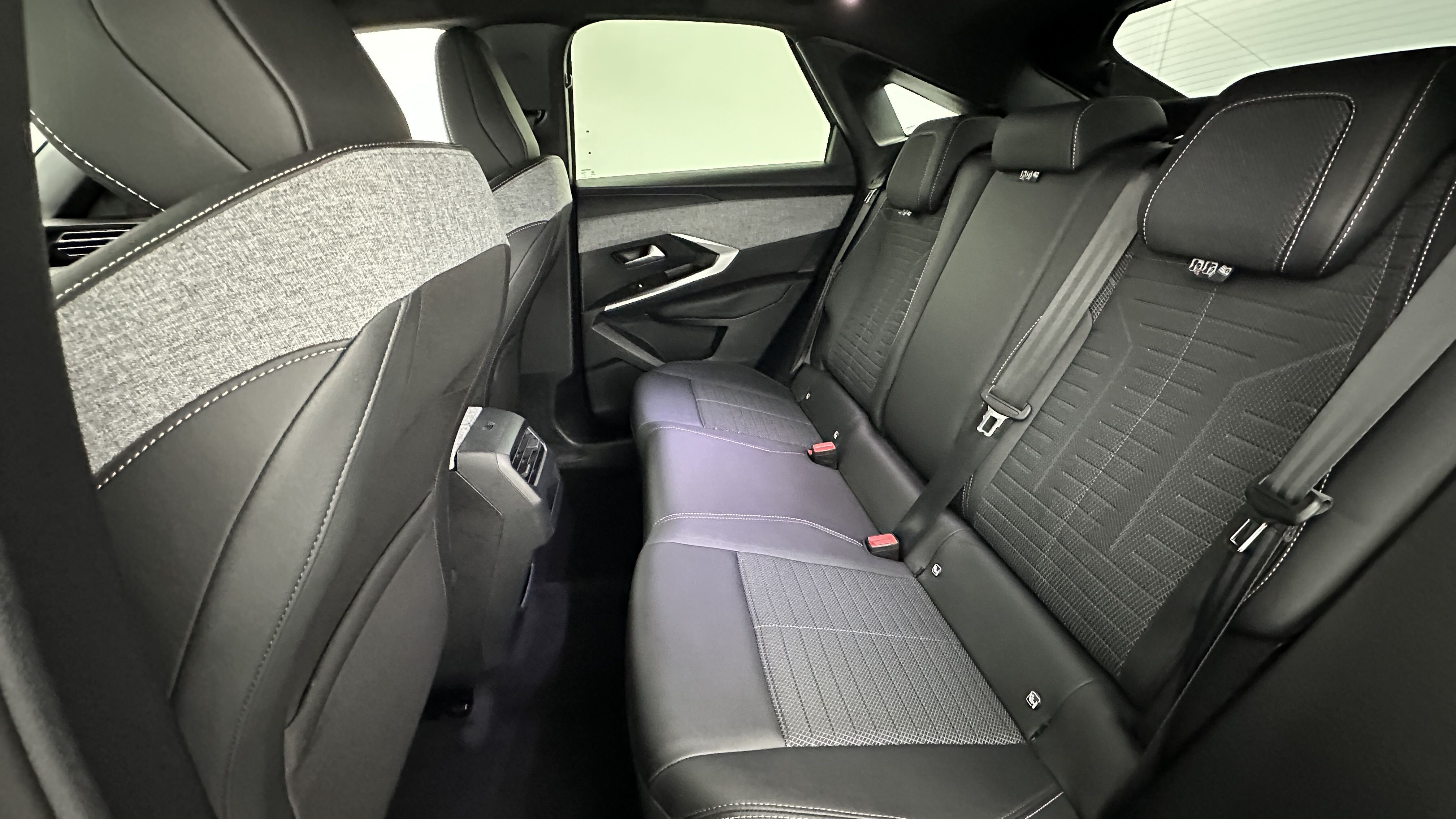 GLI00002828_p53 - PEUGEOT - 3008 - 2024 - photo 9