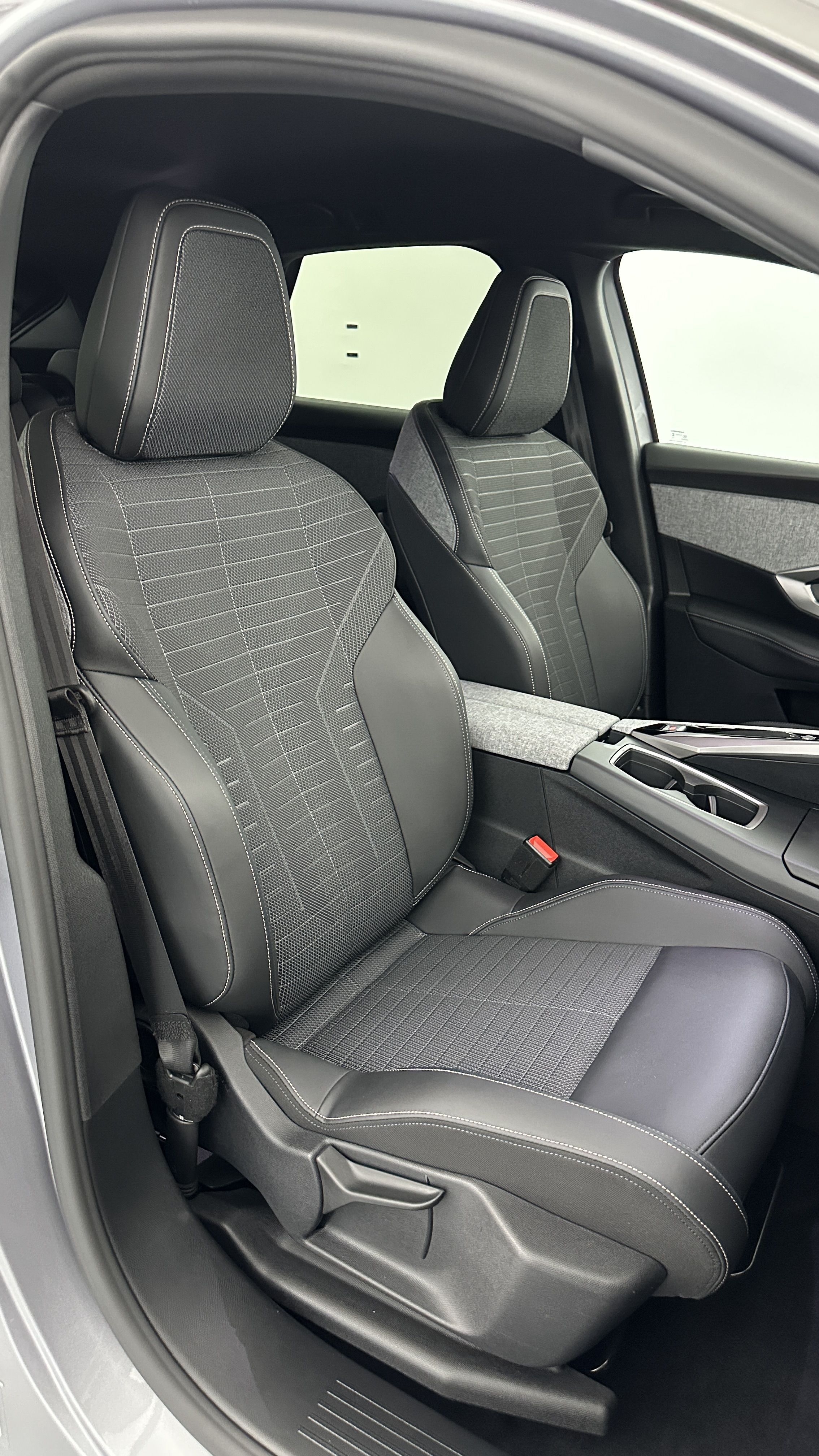 GLI00002830_p53 - PEUGEOT - 3008 - 2024 - photo 17