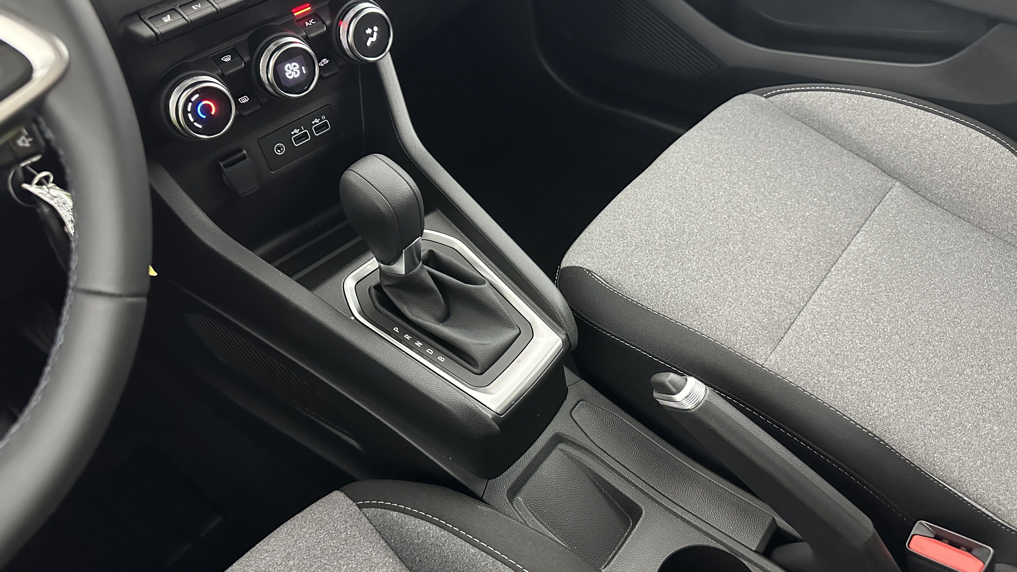GLI00002849_p53 - RENAULT - CLIO - 2025 - photo 17