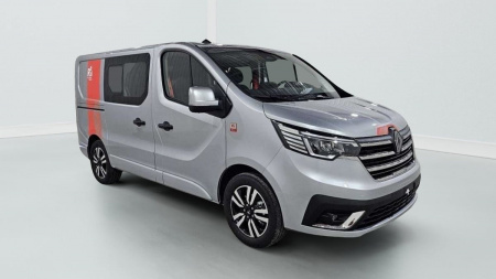 360421_p2 - RENAULT - TRAFIC - 2025