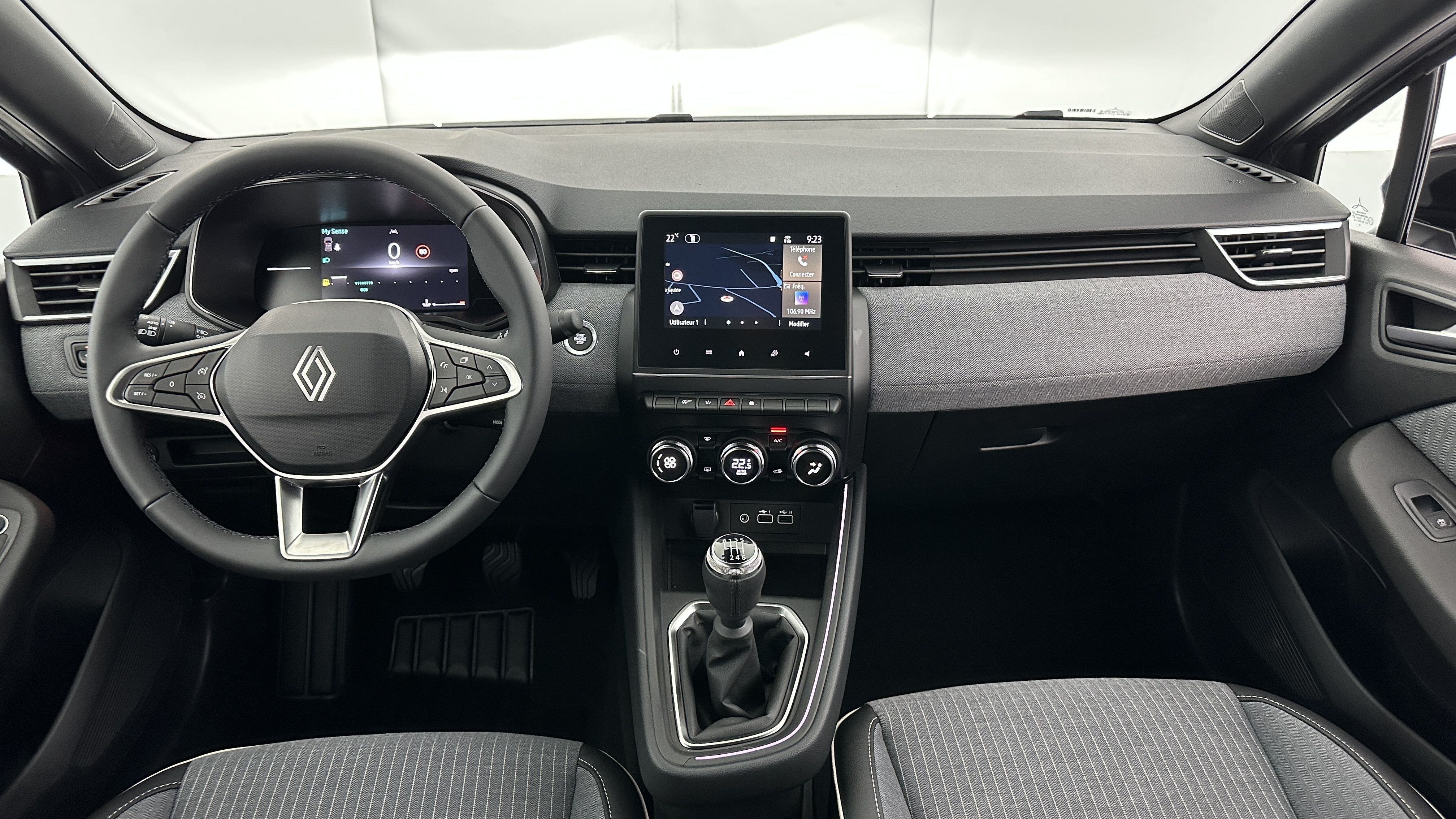 GLI00002857_p53 - RENAULT - CLIO - 2025 - photo 7