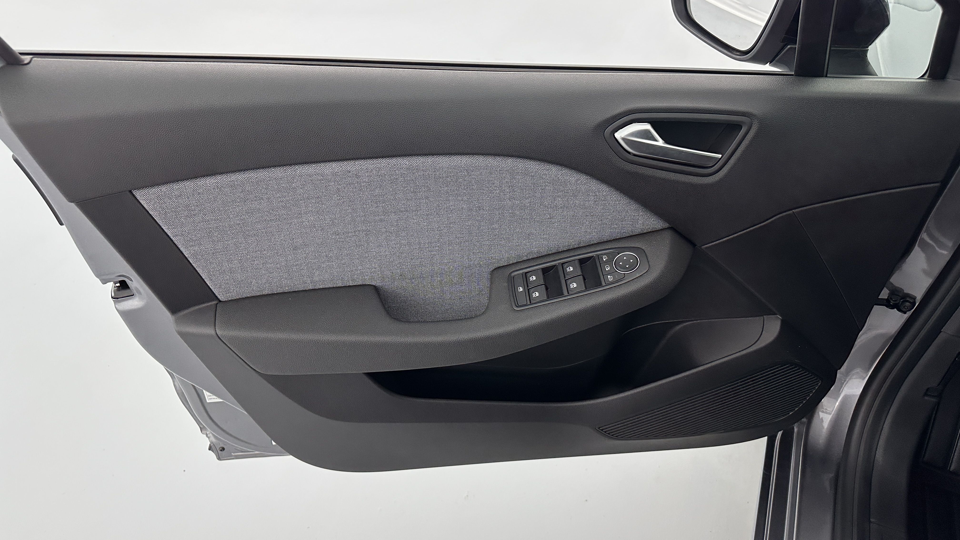 GLI00002857_p53 - RENAULT - CLIO - 2025 - photo 13