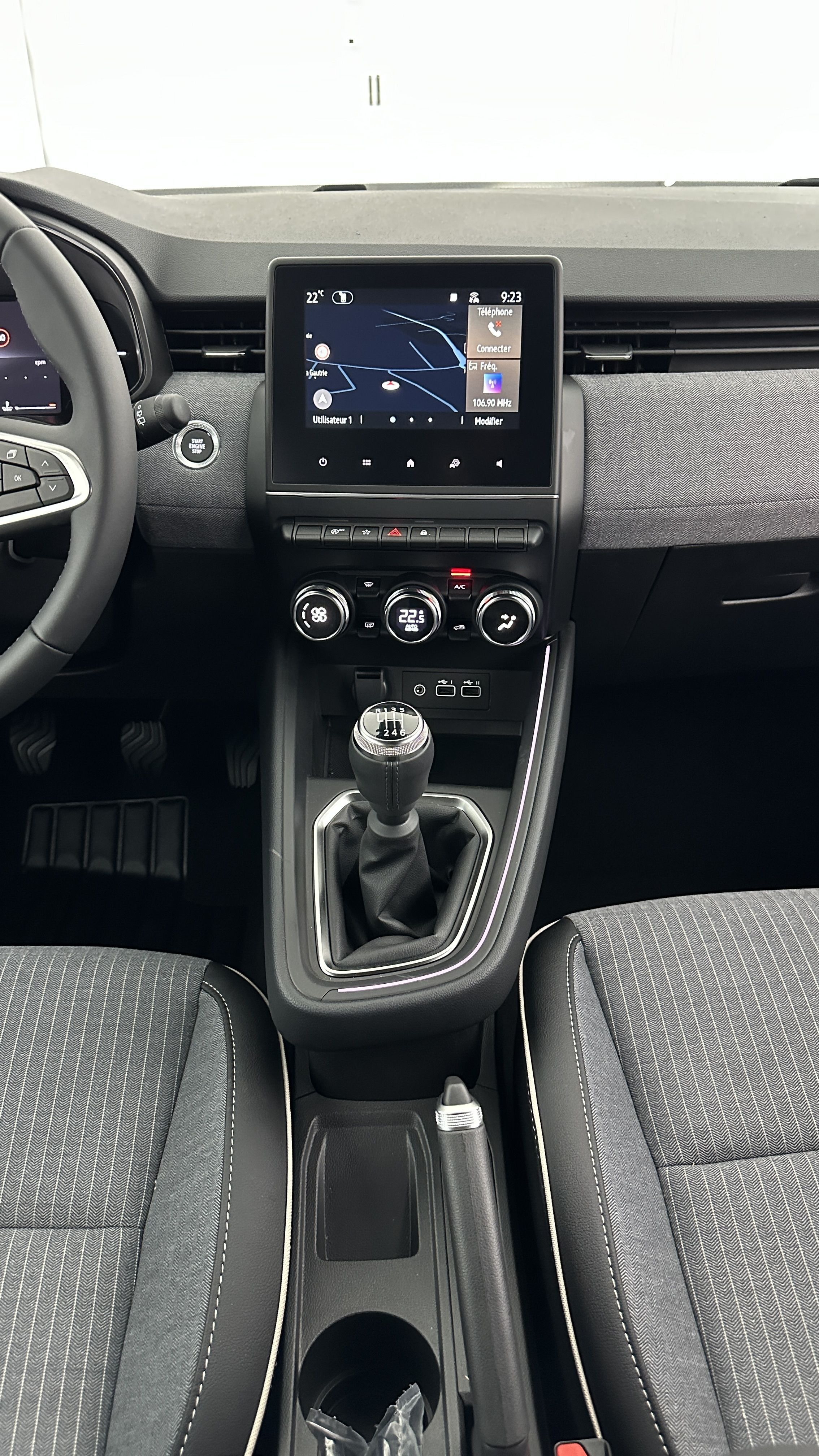 GLI00002857_p53 - RENAULT - CLIO - 2025 - photo 16