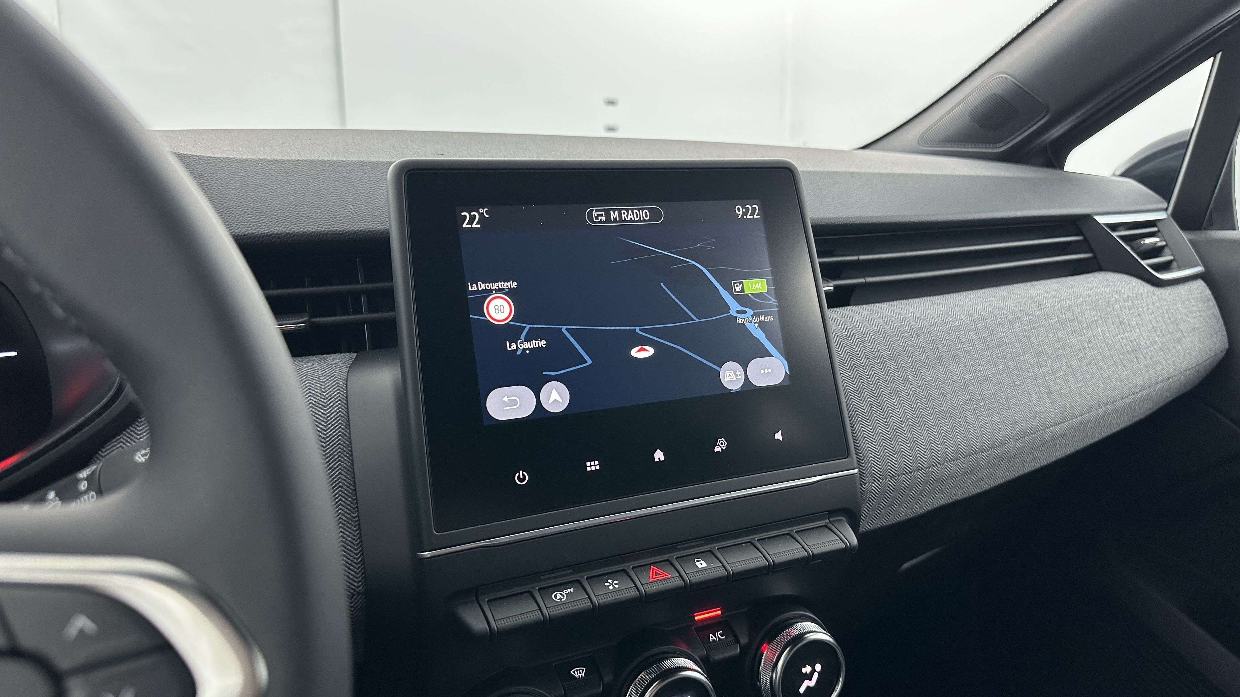 GLI00002857_p53 - RENAULT - CLIO - 2025 - photo 18