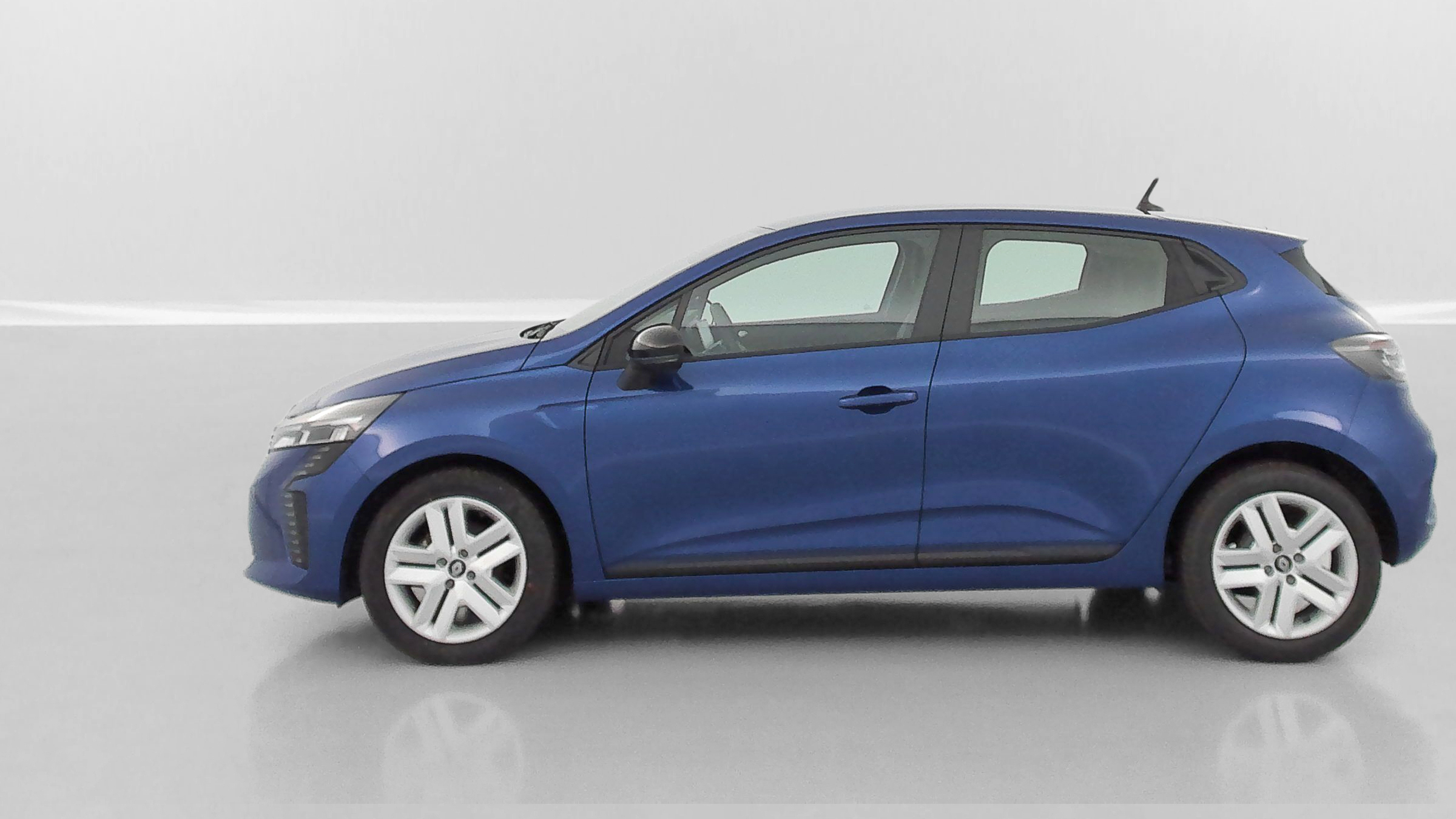 GLI00002527_p53 - RENAULT - CLIO - 2024 - photo 4