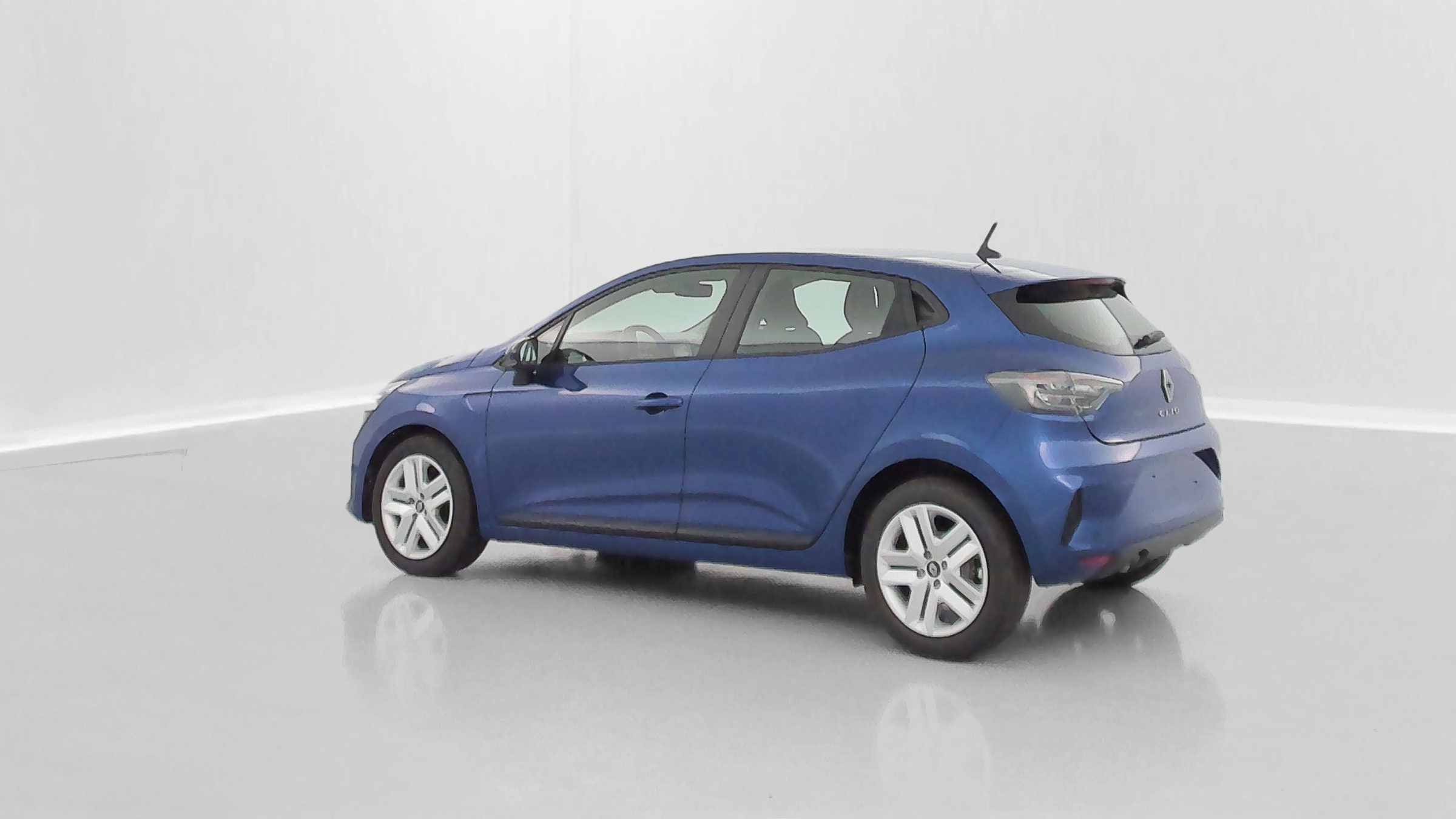 GLI00002527_p53 - RENAULT - CLIO - 2024 - photo 27