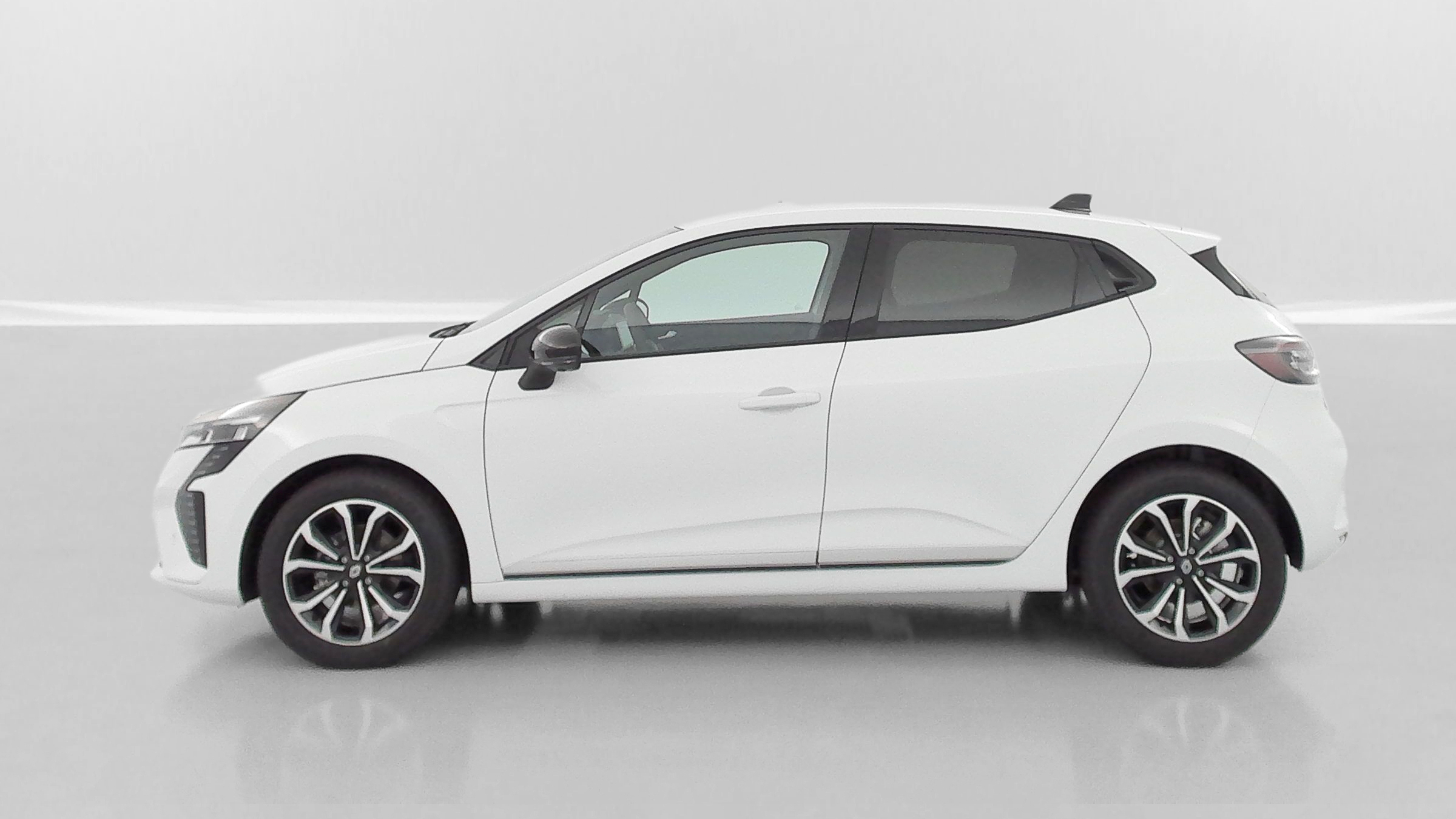 GLI00002863_p53 - RENAULT - CLIO - 2025 - photo 4