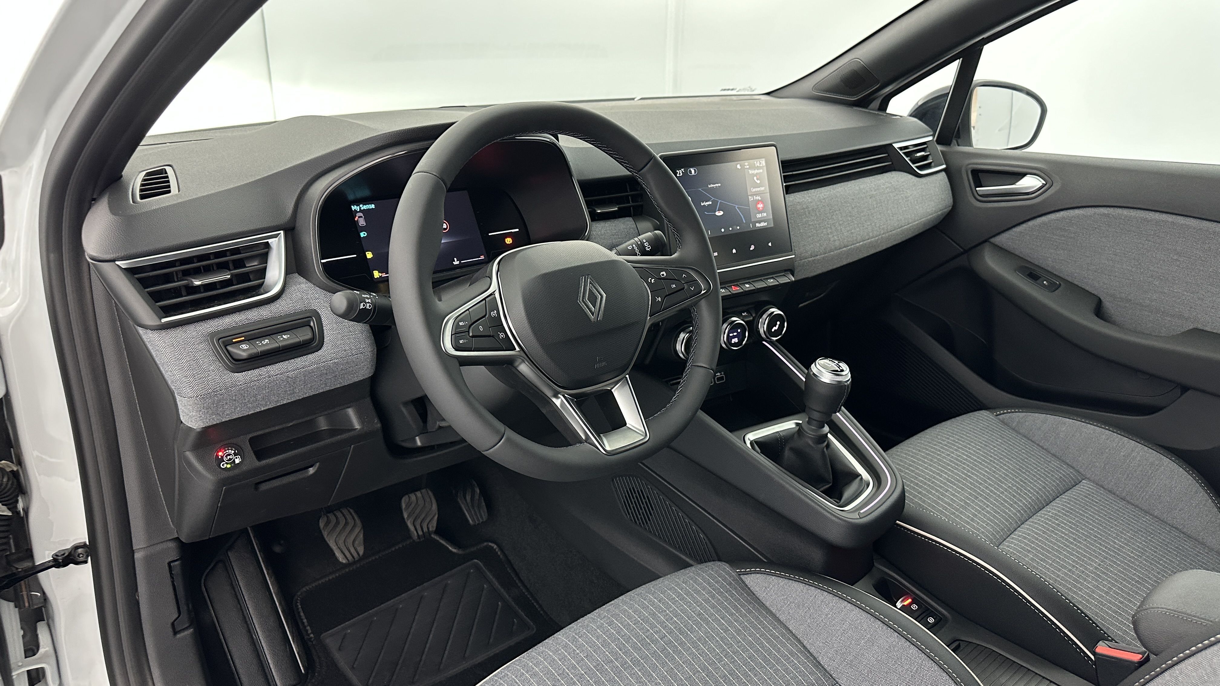 GLI00002863_p53 - RENAULT - CLIO - 2025 - photo 6