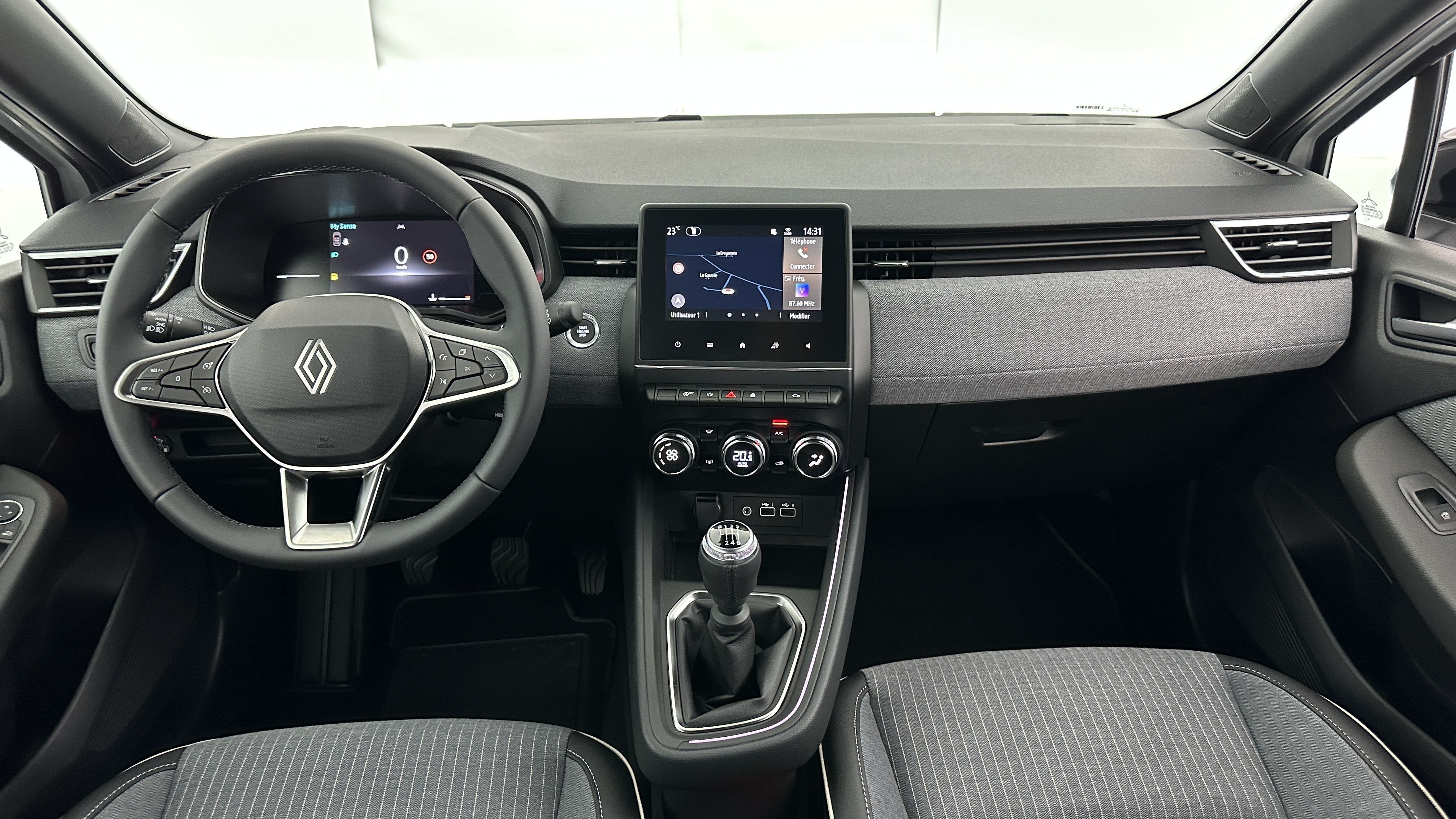 GLI00002863_p53 - RENAULT - CLIO - 2025 - photo 7