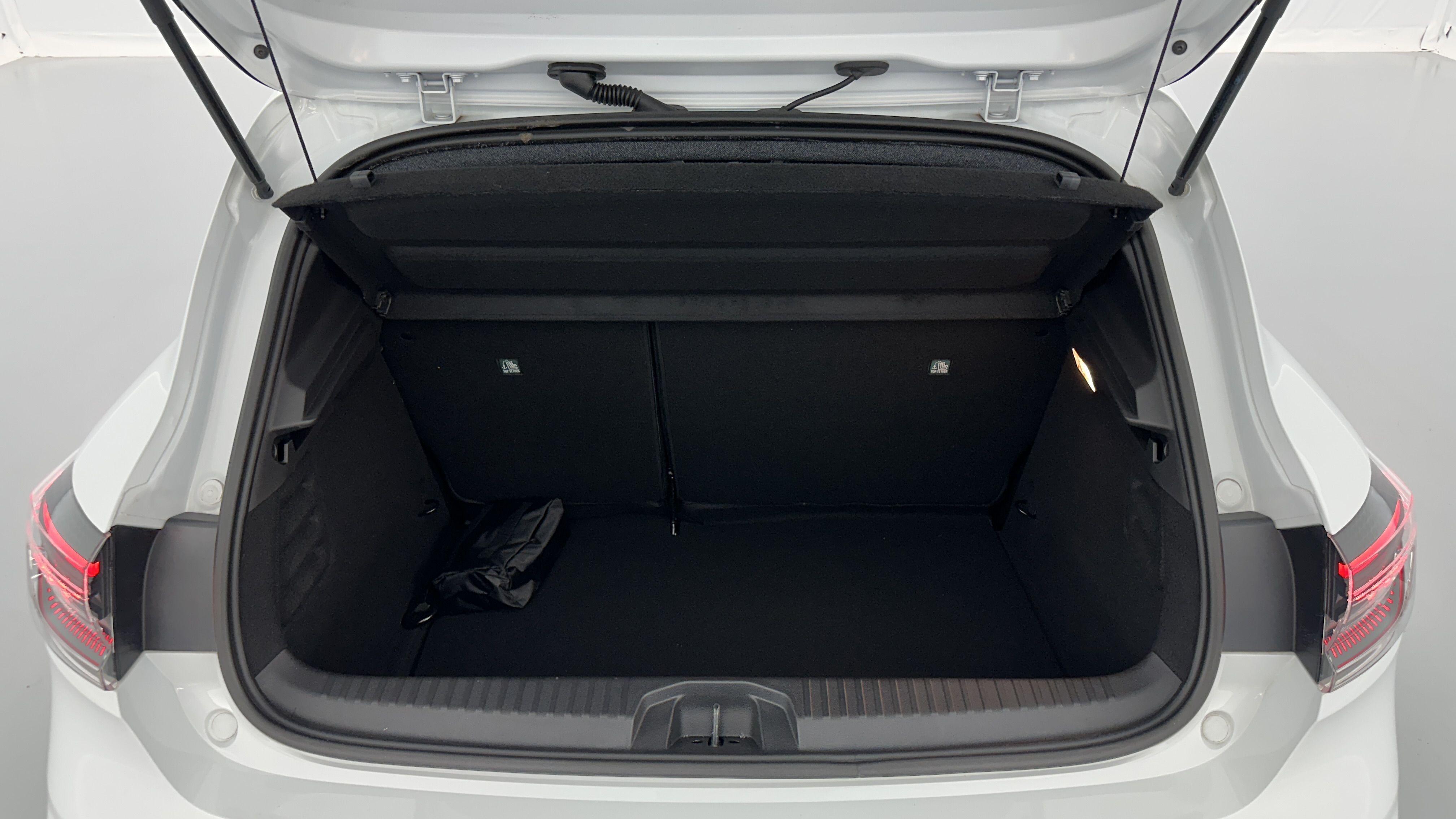 GLI00002863_p53 - RENAULT - CLIO - 2025 - photo 10