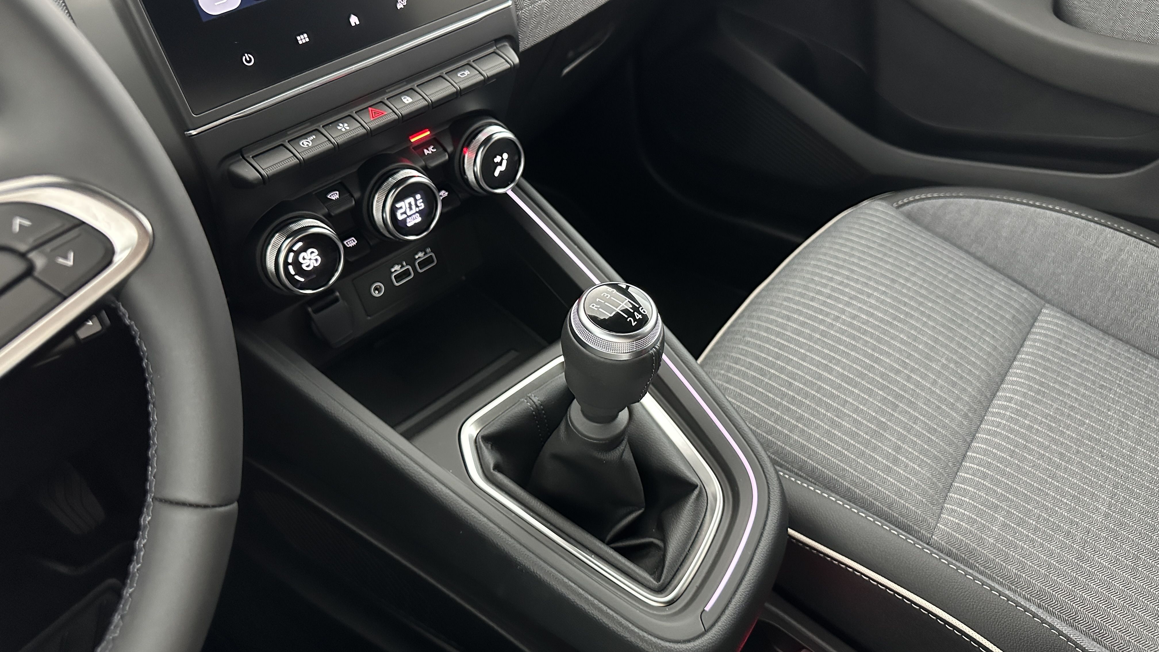 GLI00002863_p53 - RENAULT - CLIO - 2025 - photo 17