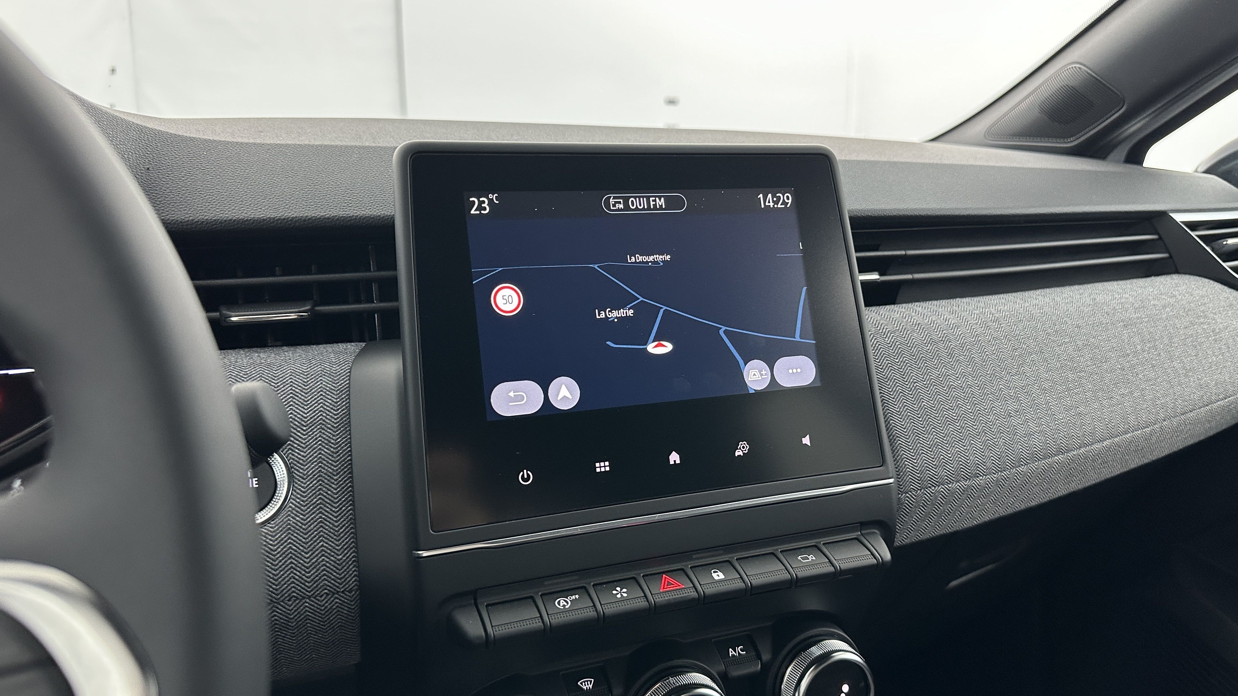 GLI00002863_p53 - RENAULT - CLIO - 2025 - photo 18