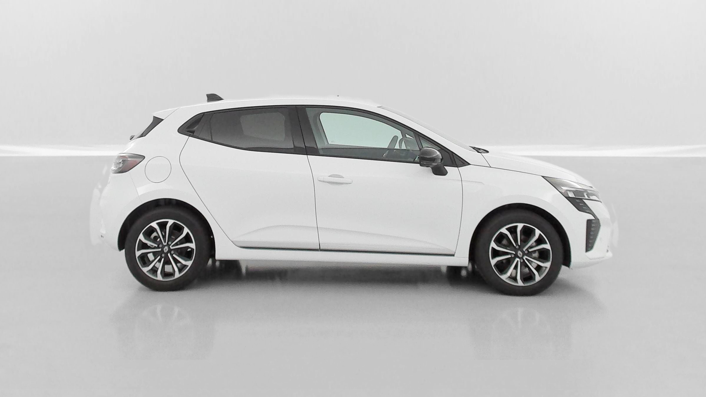 GLI00002863_p53 - RENAULT - CLIO - 2025 - photo 28