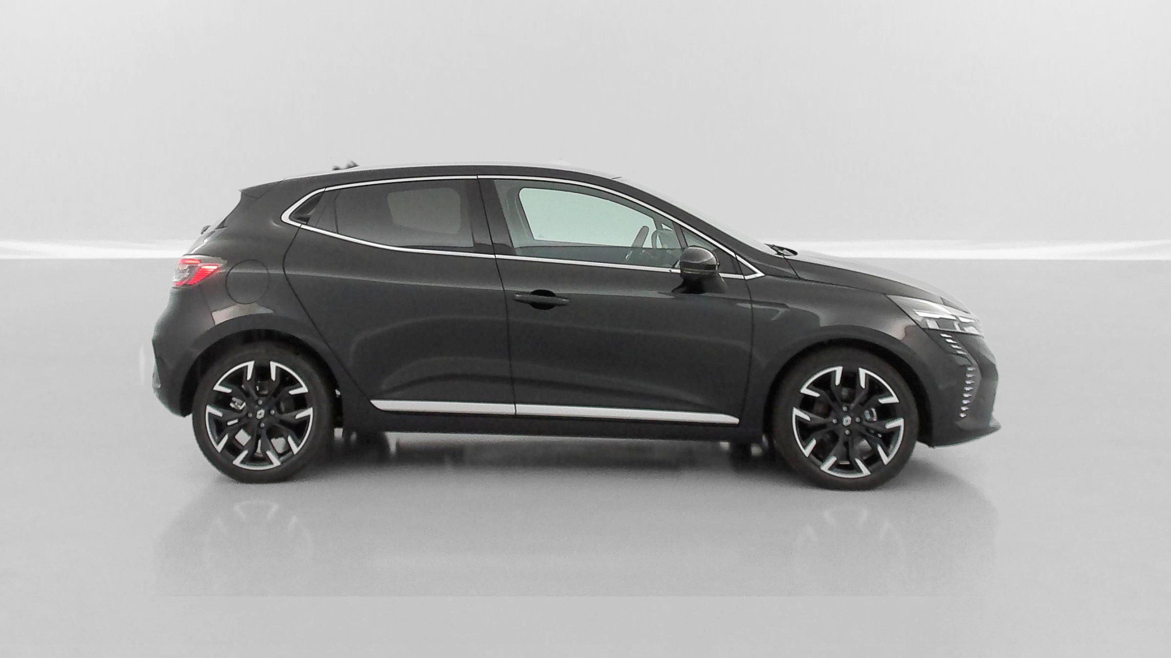 GLI00002864_p53 - RENAULT - CLIO - 2025 - photo 28