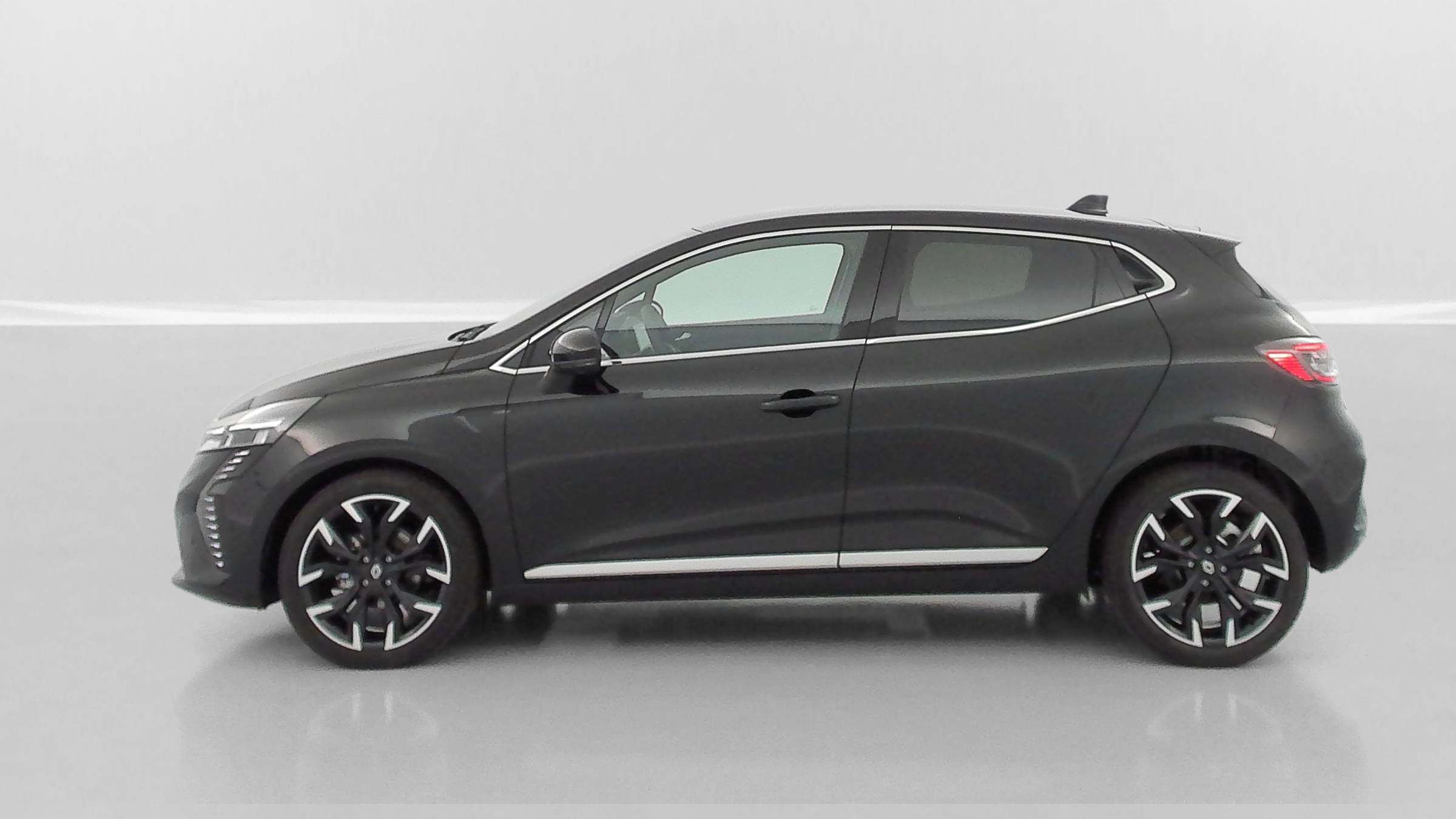 GLI00002862_p53 - RENAULT - CLIO - 2025 - photo 4