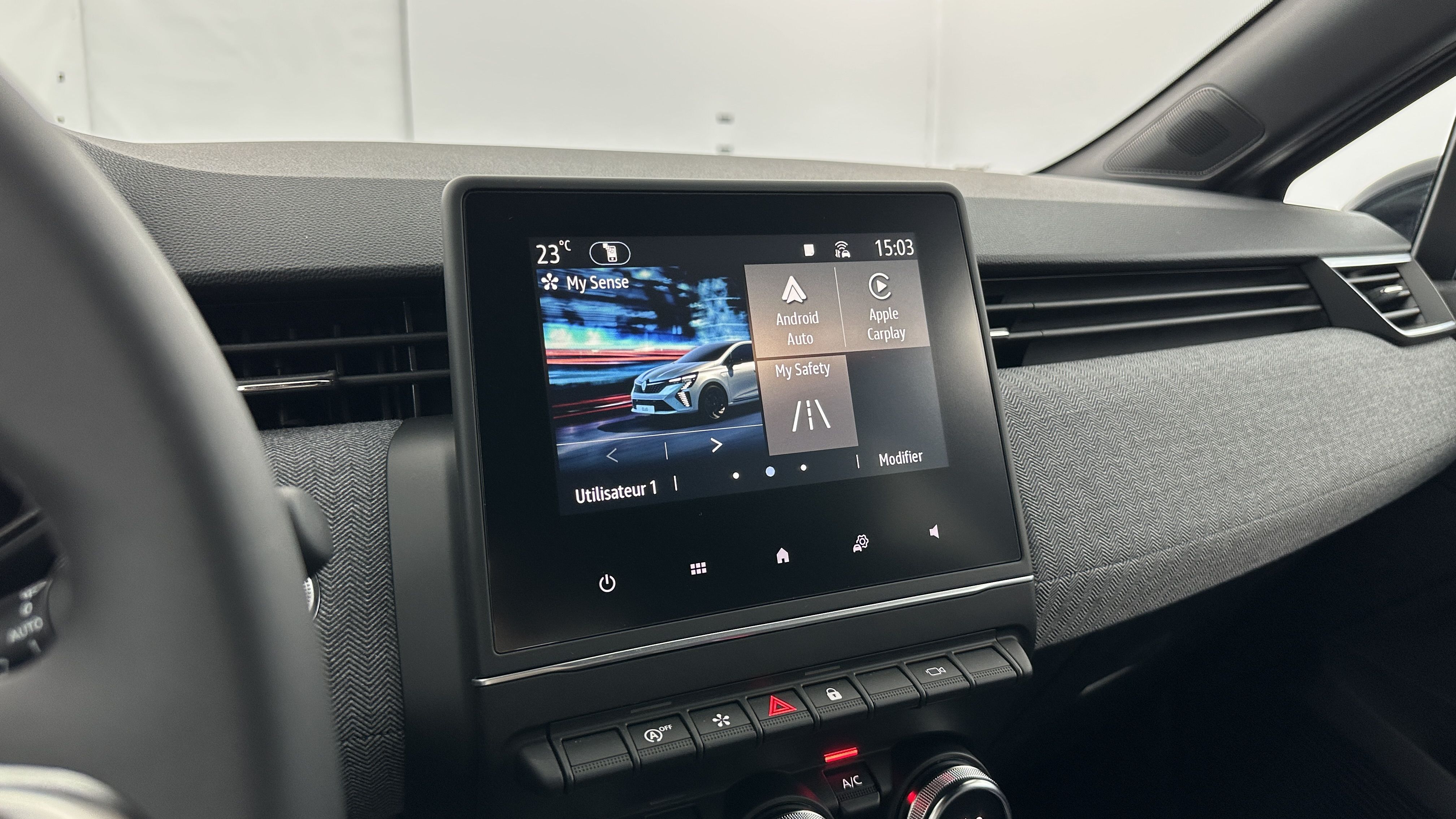 GLI00002858_p53 - RENAULT - CLIO - 2025 - photo 20