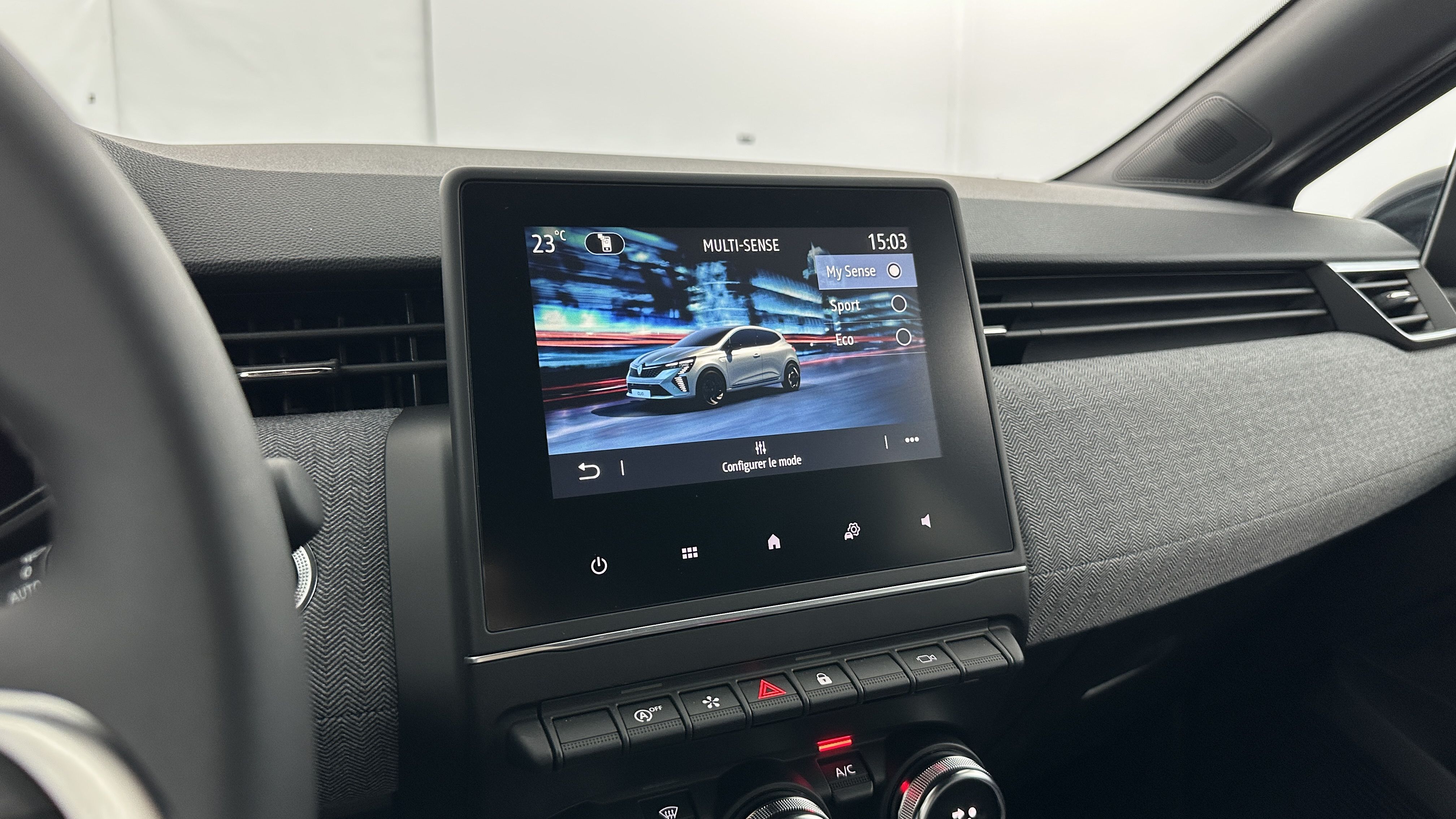 GLI00002858_p53 - RENAULT - CLIO - 2025 - photo 21