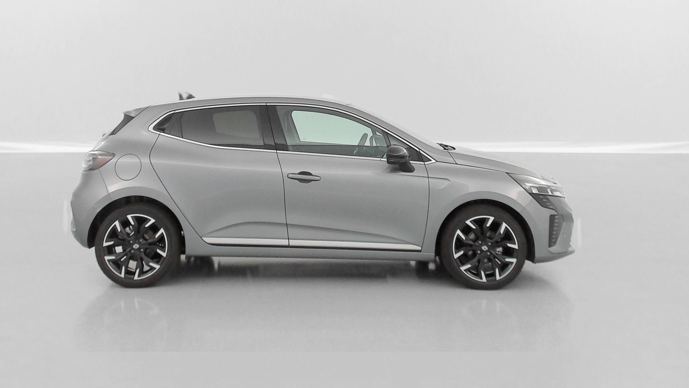 GLI00002858_p53 - RENAULT - CLIO - 2025 - photo 29