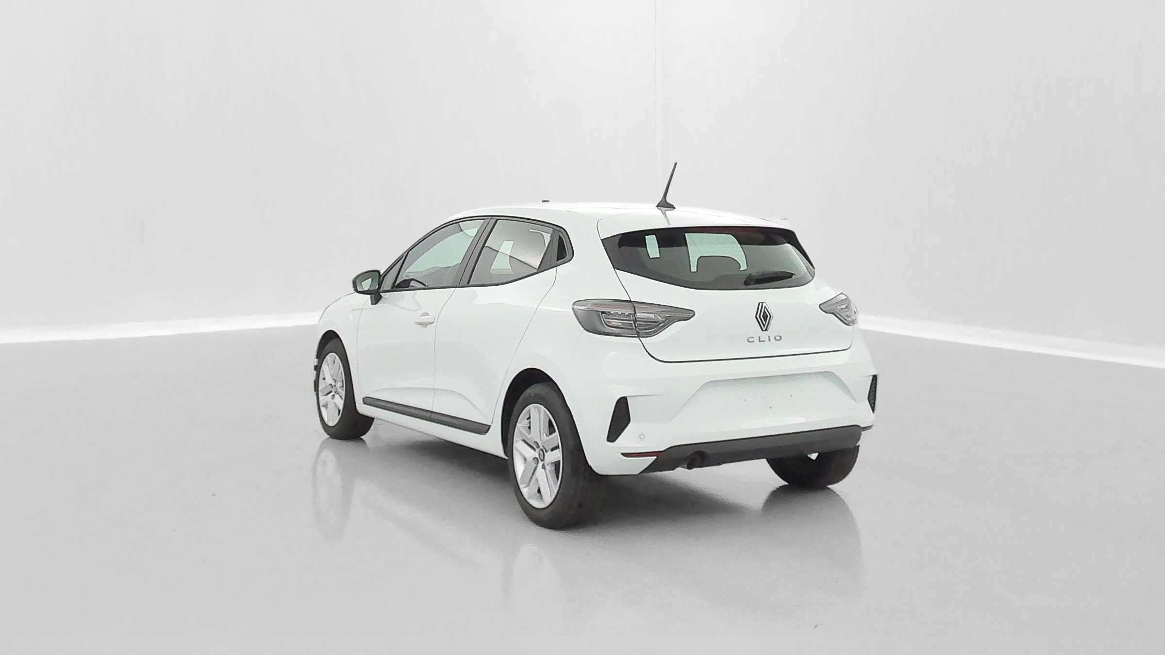 GLI00002513_p53 - RENAULT - CLIO - 2024 - photo 5