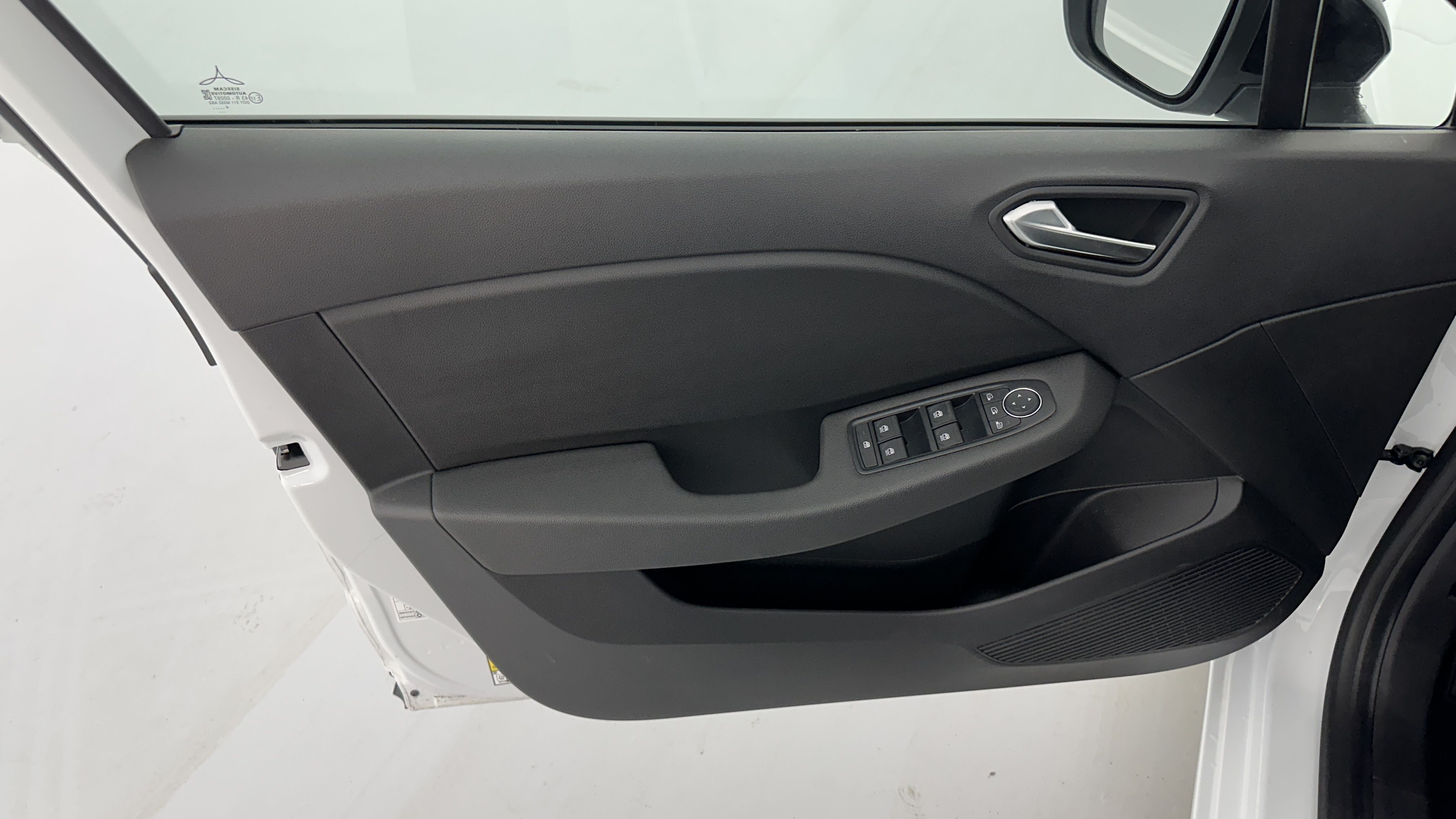 GLI00002513_p53 - RENAULT - CLIO - 2024 - photo 12