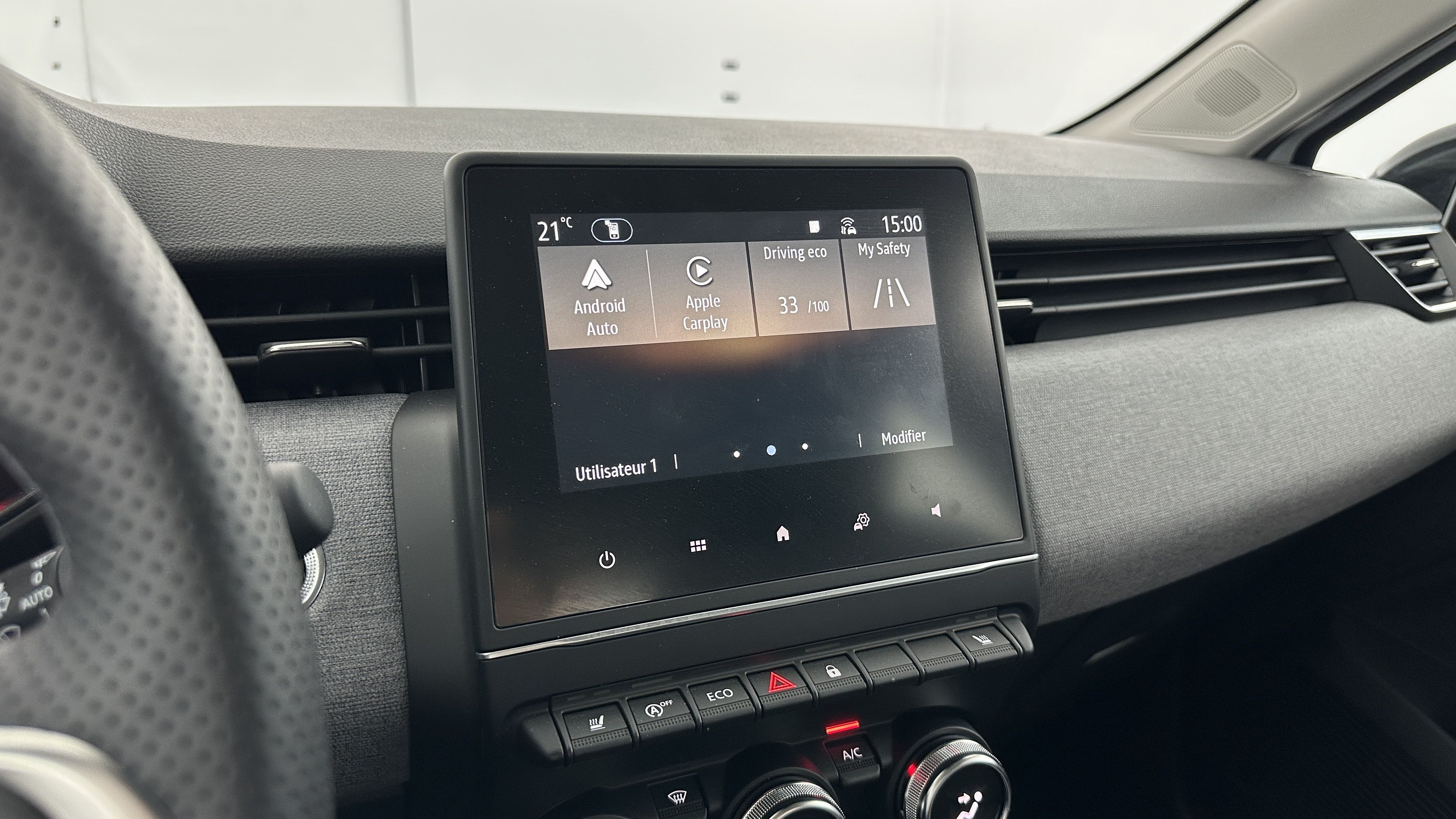 GLI00002513_p53 - RENAULT - CLIO - 2024 - photo 17