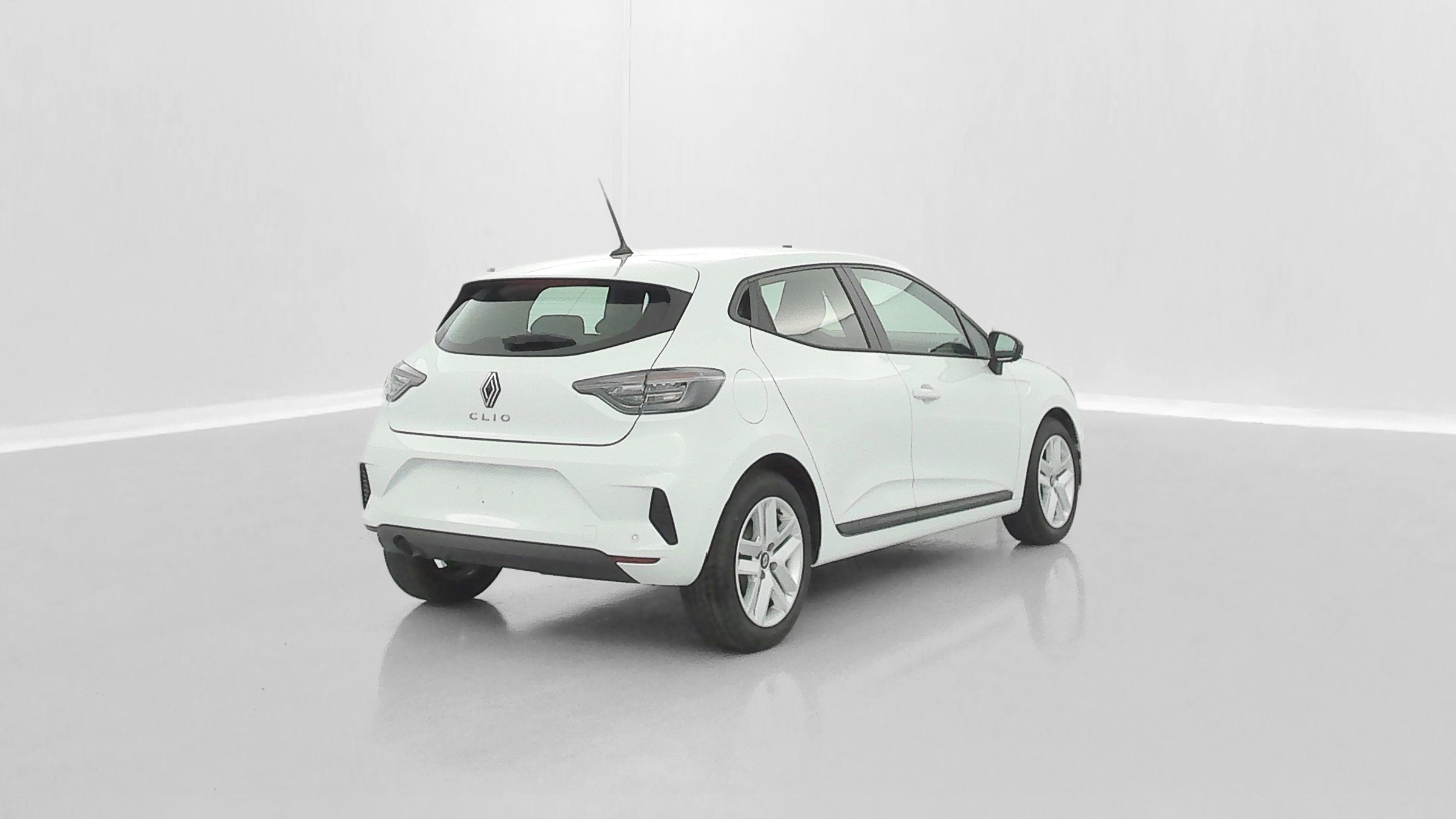 GLI00002513_p53 - RENAULT - CLIO - 2024 - photo 24