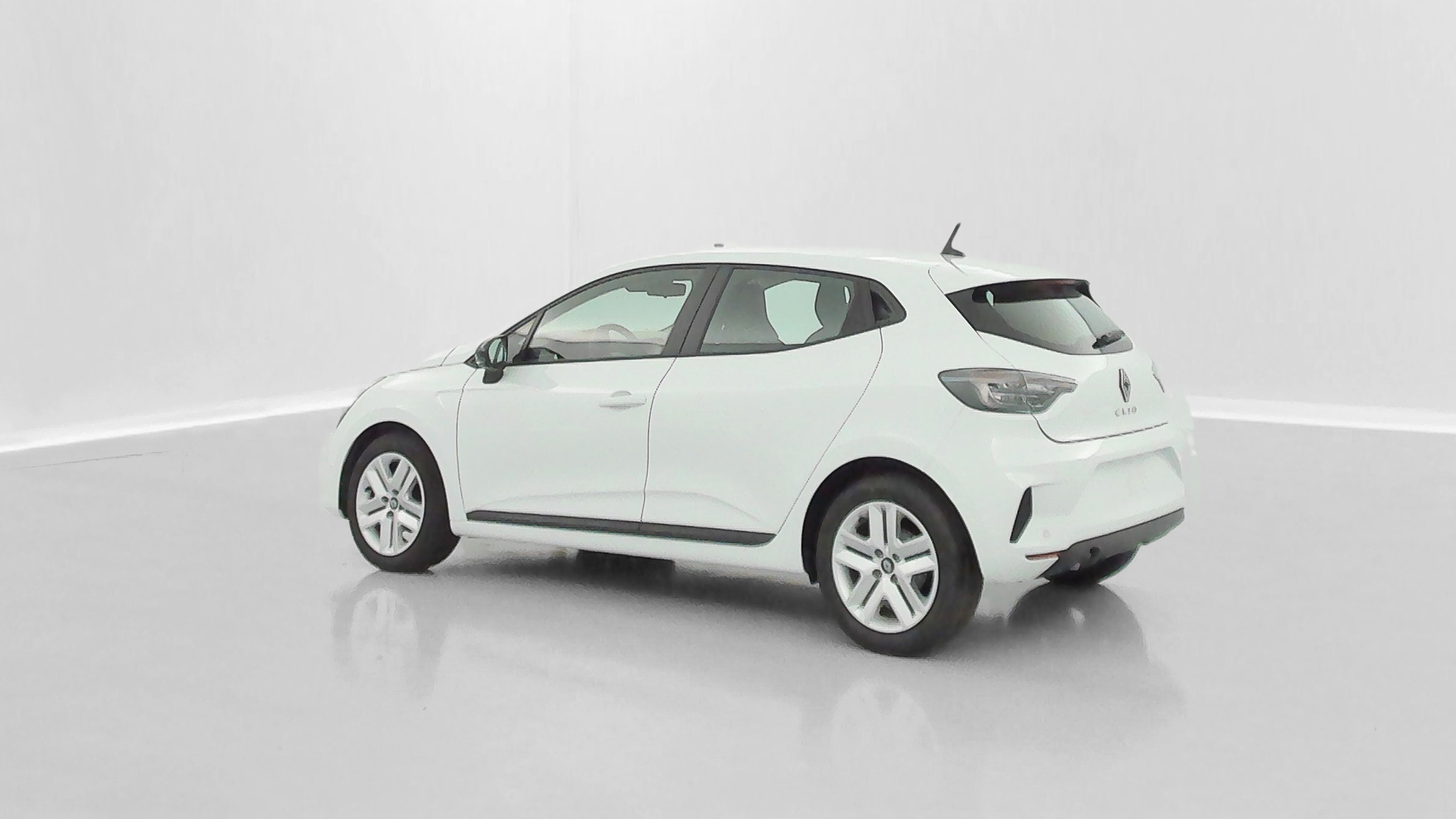 GLI00002513_p53 - RENAULT - CLIO - 2024 - photo 27