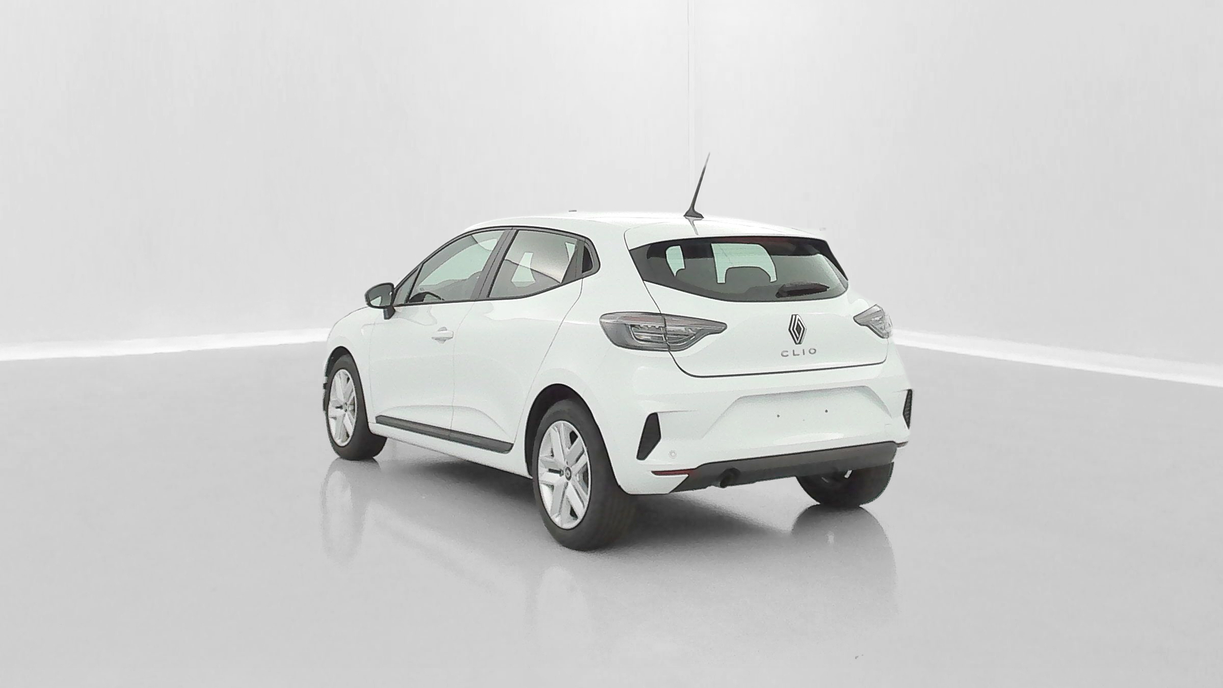 GLI00002517_p53 - RENAULT - CLIO - 2024 - photo 5
